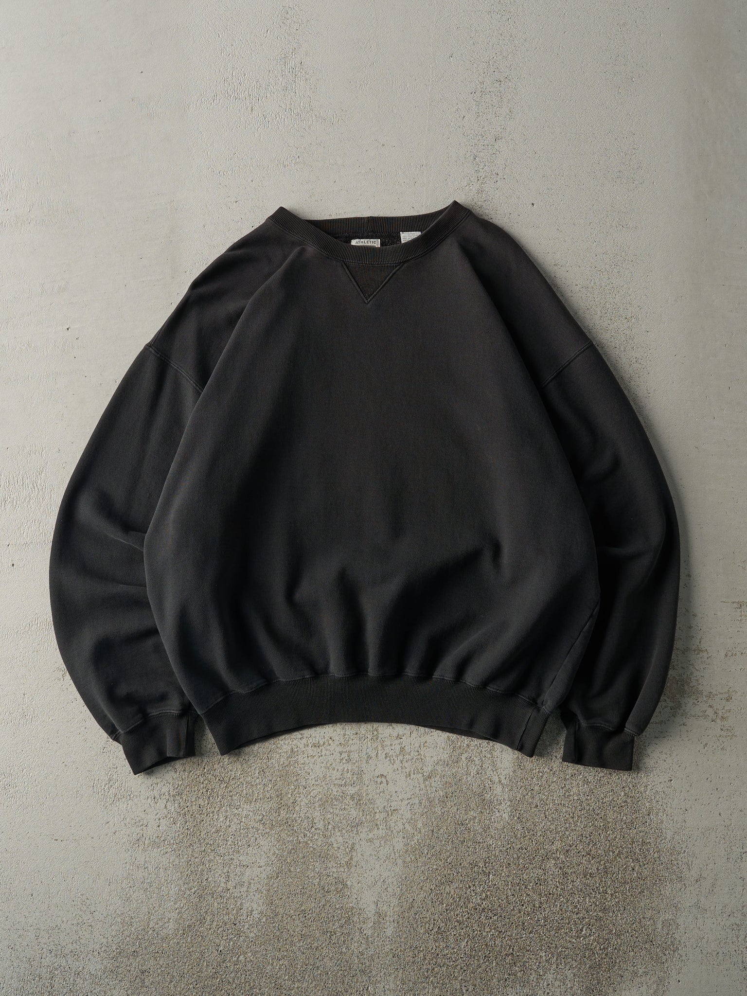 Vintage 90s Faded Black Gap Blank Crewneck (L/XL)