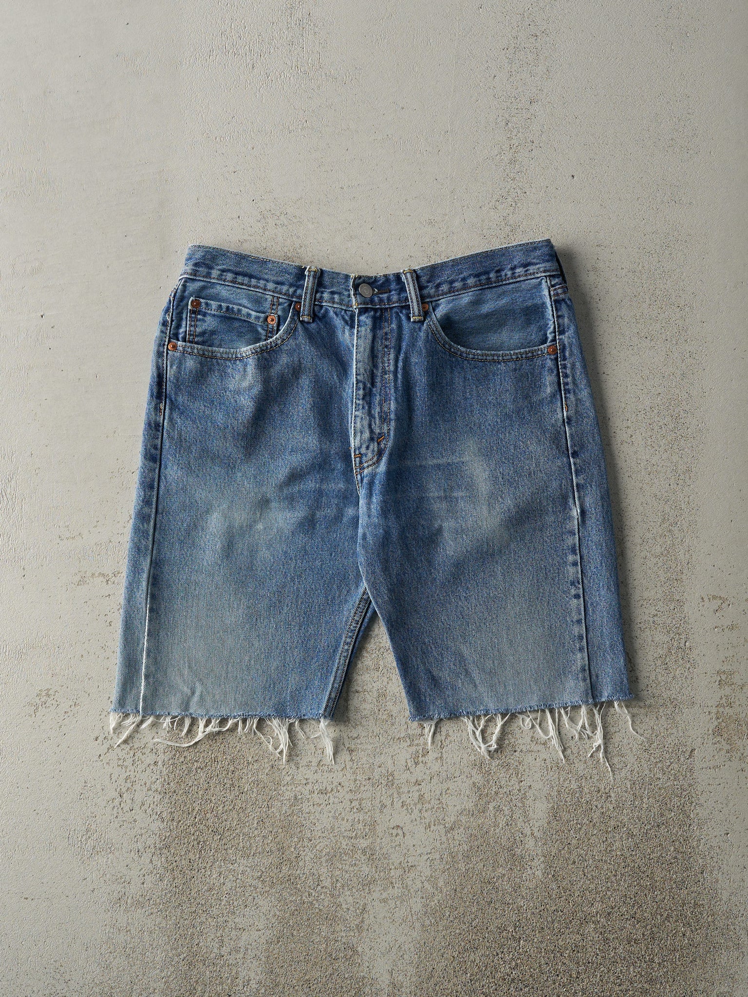 Vintage Y2K Mid Wash Levi's 505 Cut Off Jean Shorts (34x9.5)