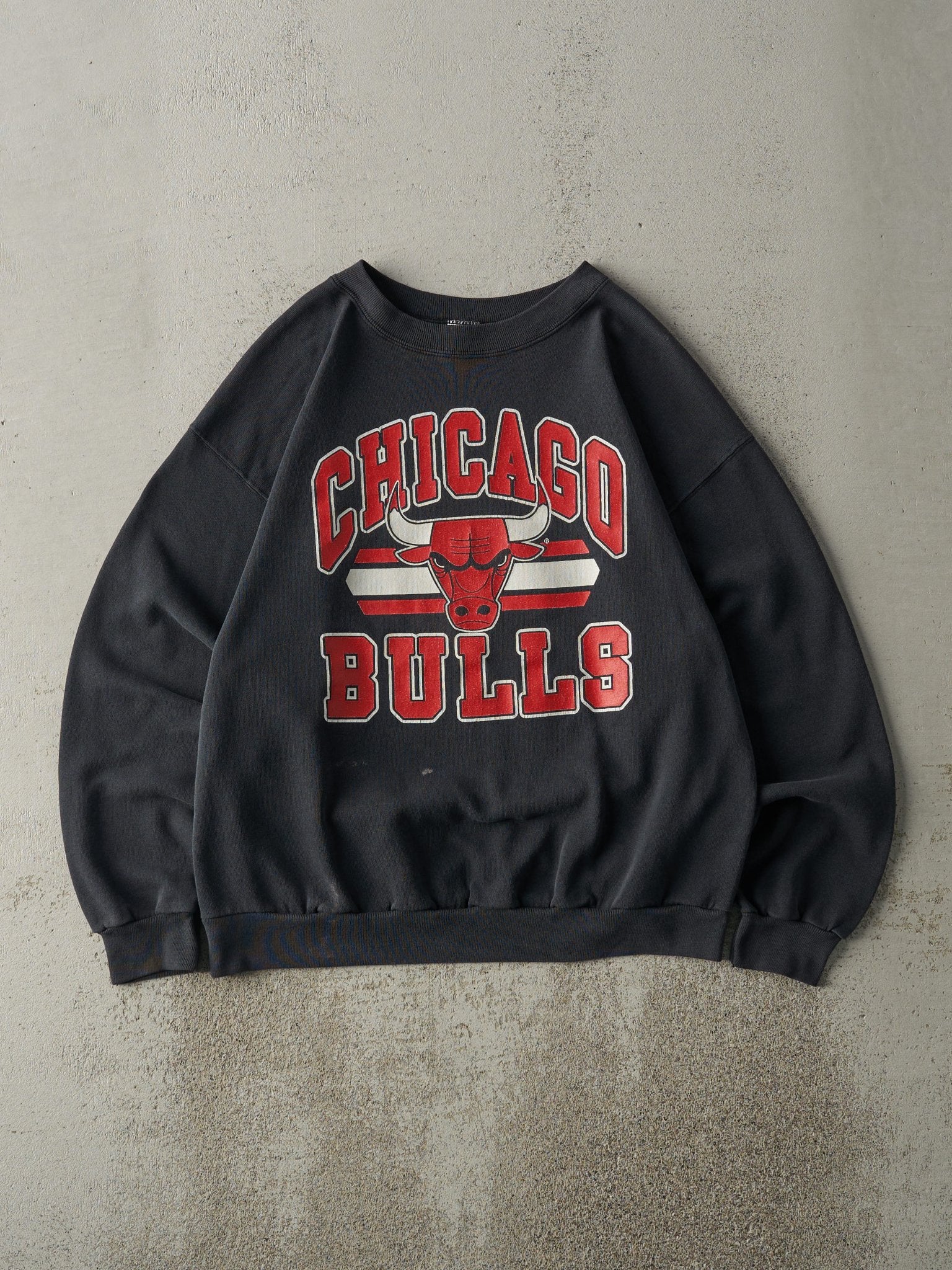 Vintage 90s Black Chicago Bulls Crewneck (M)