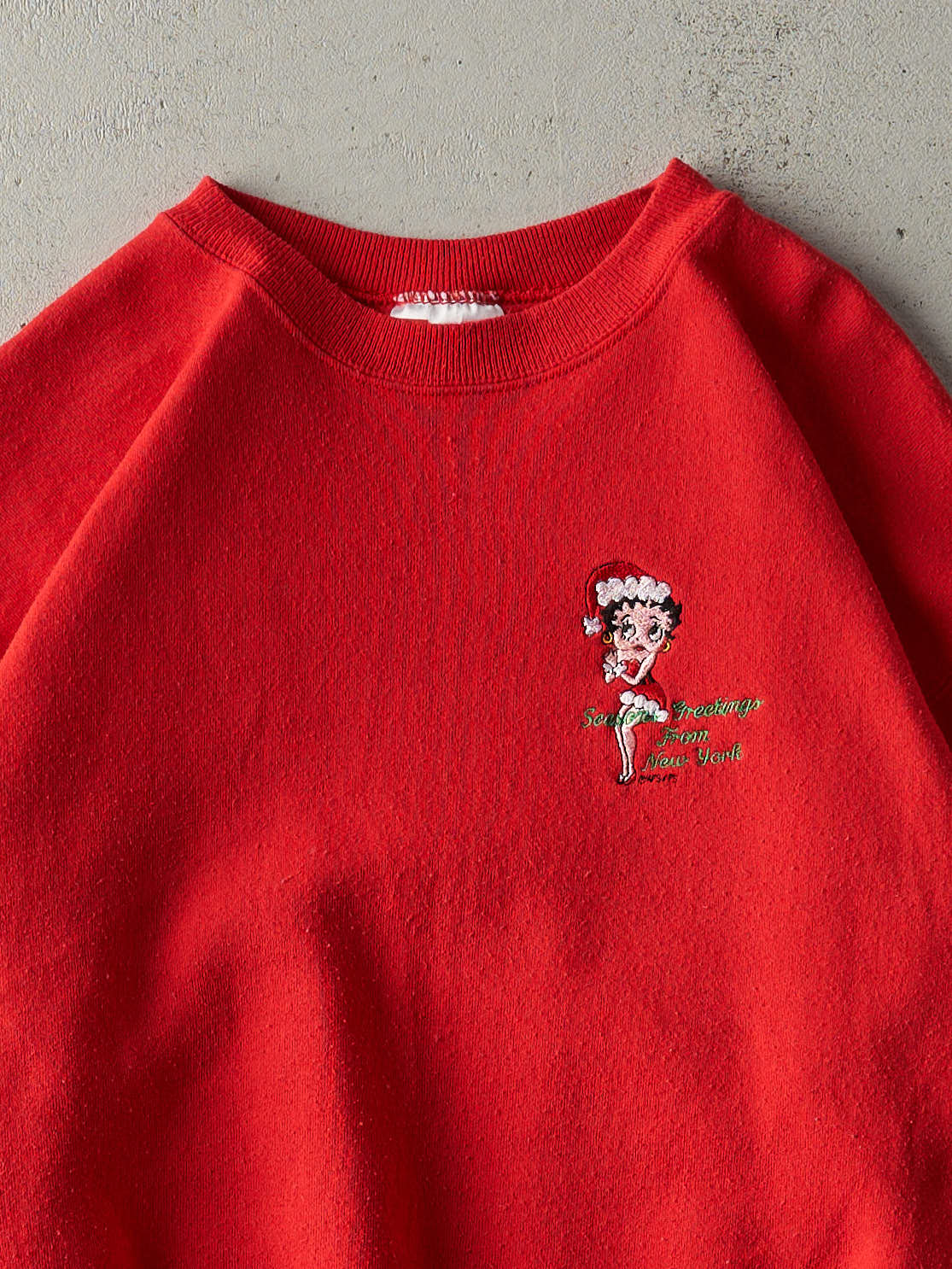 Vintage 90s Red Embroidered Betty Boop Holiday New York Crewneck (L)