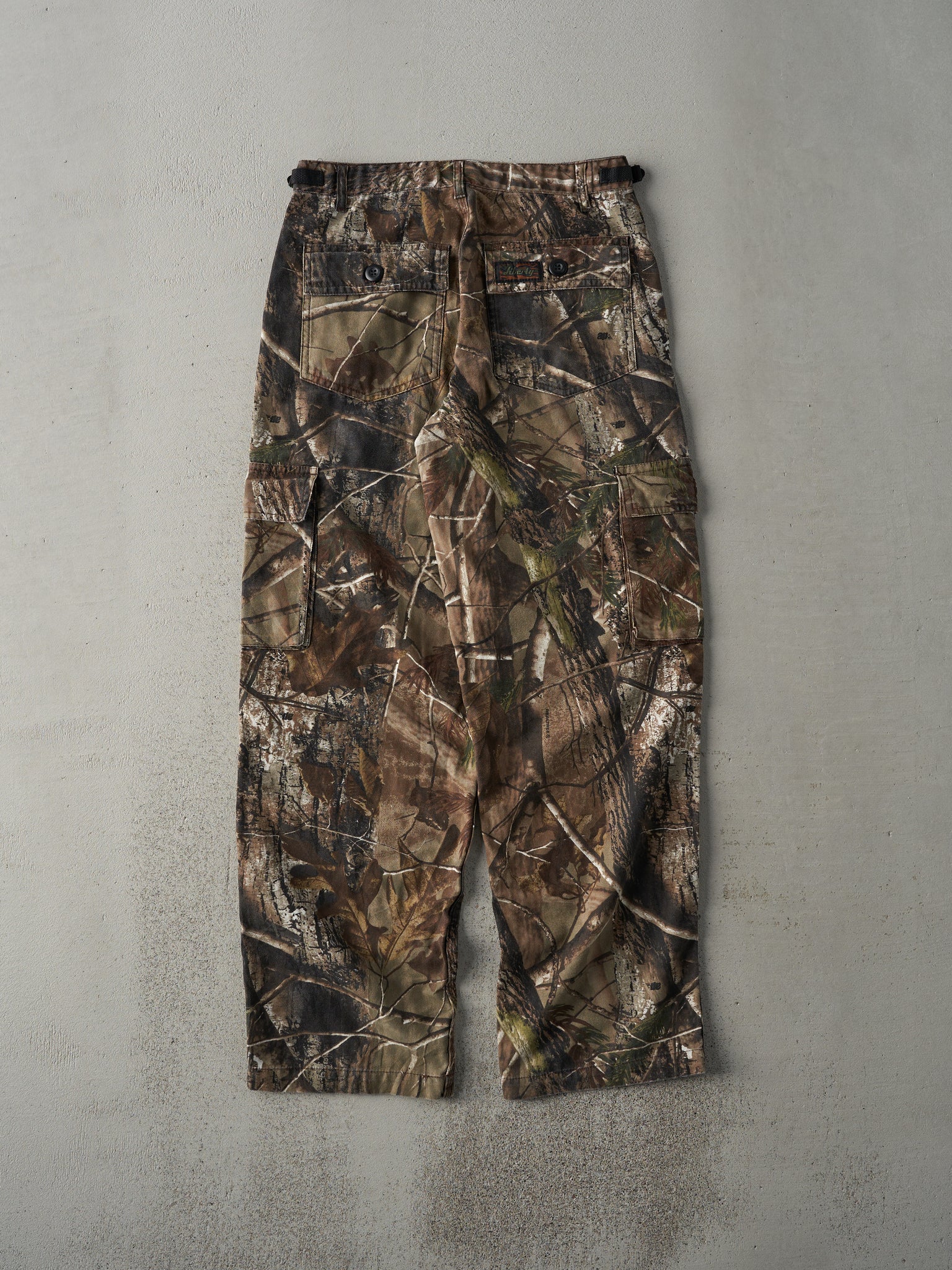 Vintage Y2K Brown Liberty Realtree Camo Pants (28x28.5)