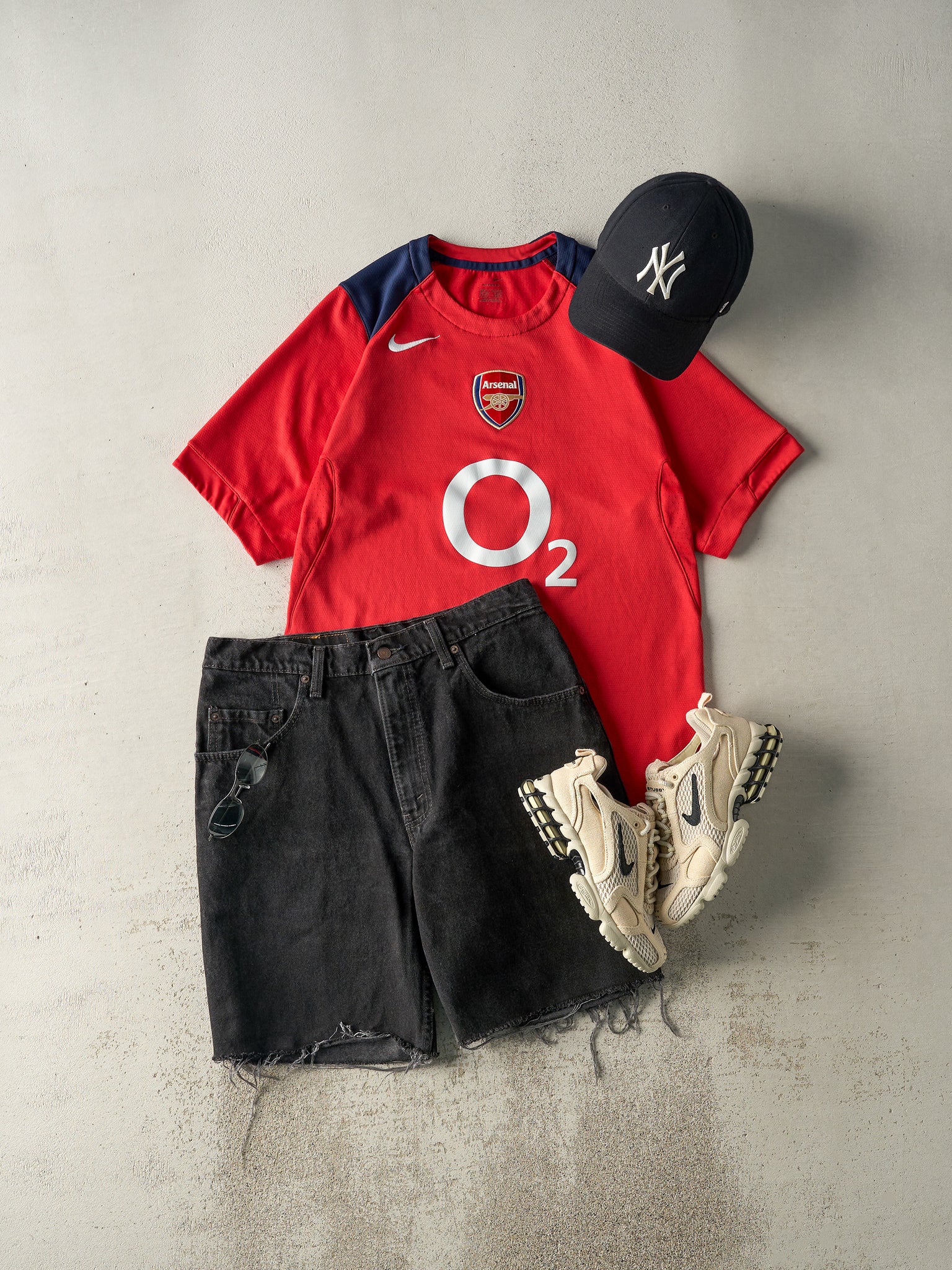 Vintage Y2K Red & Navy Arsenal Nike Soccer Jersey (M)