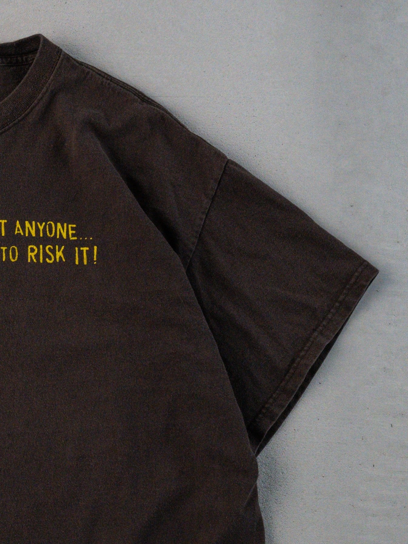Vintage Y2K Brown "Hard work never hurt anyone" Tee (L)