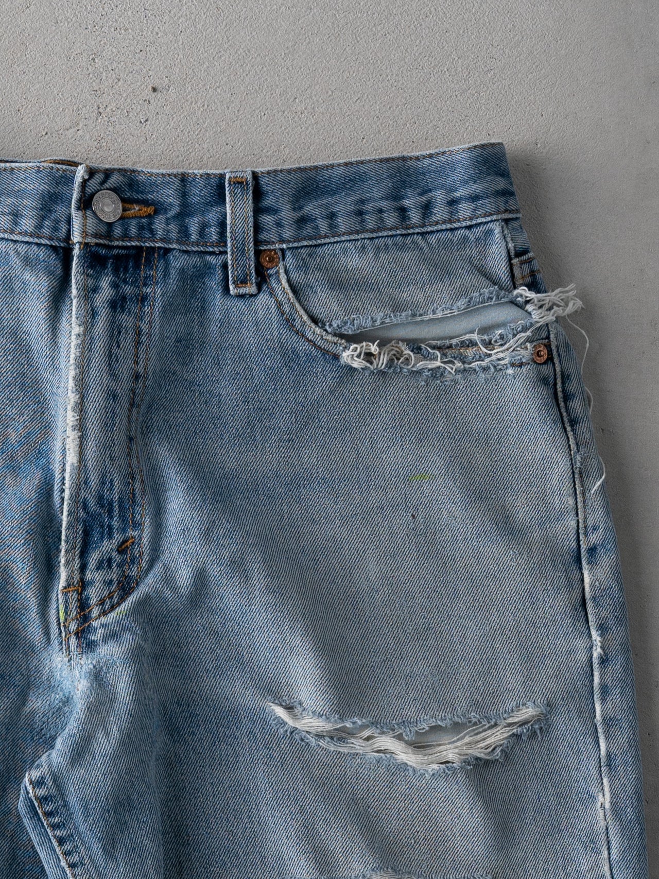 Vintage 90s Blue Levi 550 Distressed Denim Cut Off Shorts (33 x 6)