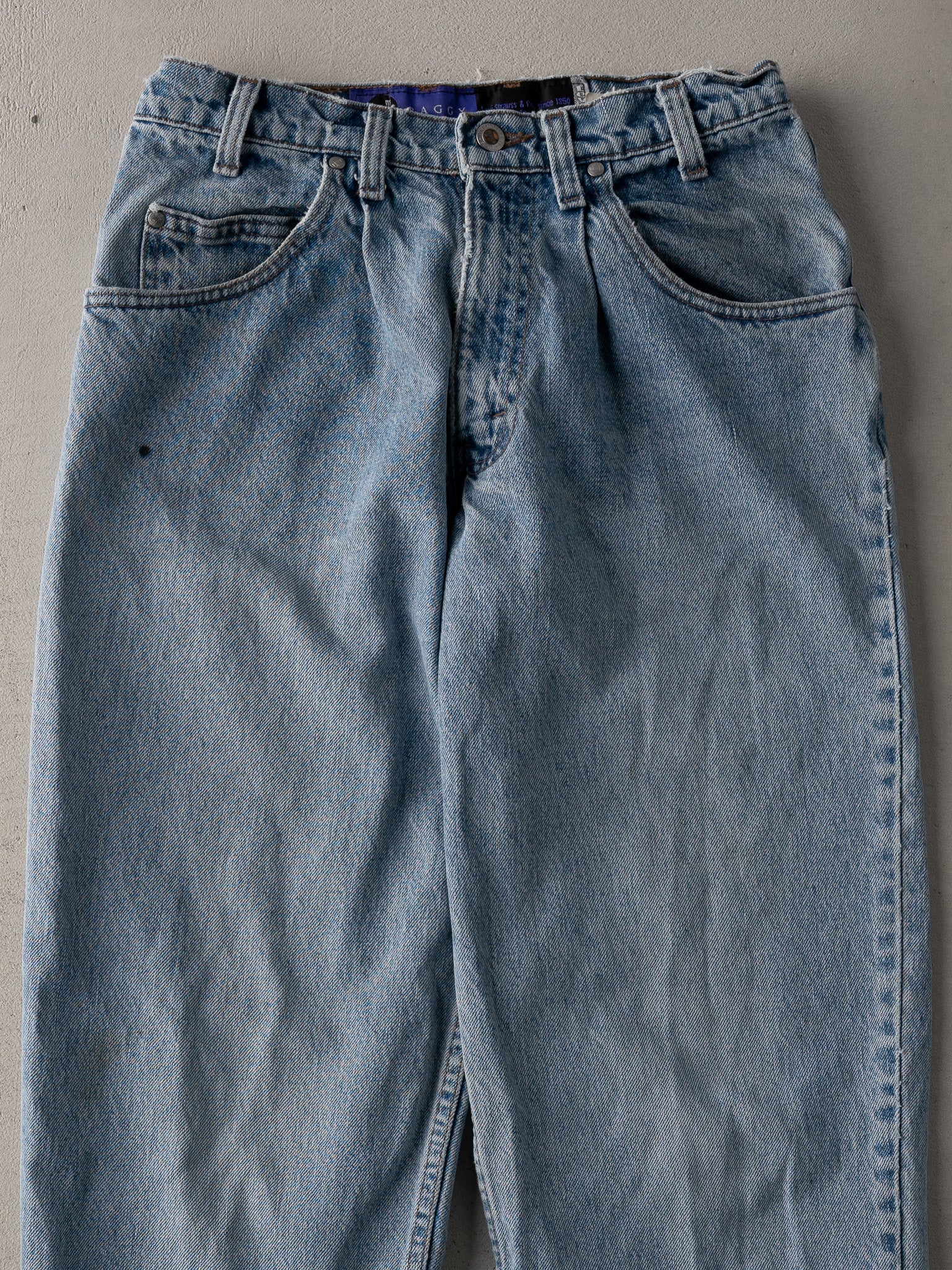 Vintage 90s Light Blue Levi Silvertab Baggy Denim Jeans (28 x 29)
