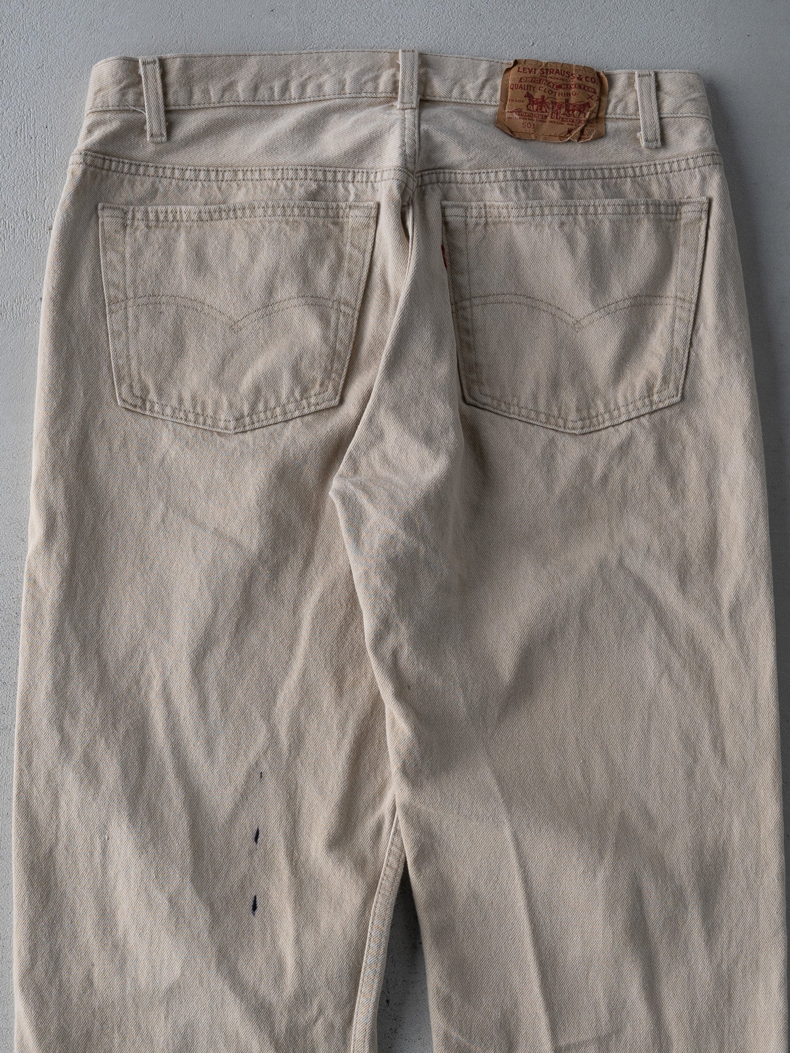 Vintage 90s Beige 501 Levi Denim Jeans (33 x 30)