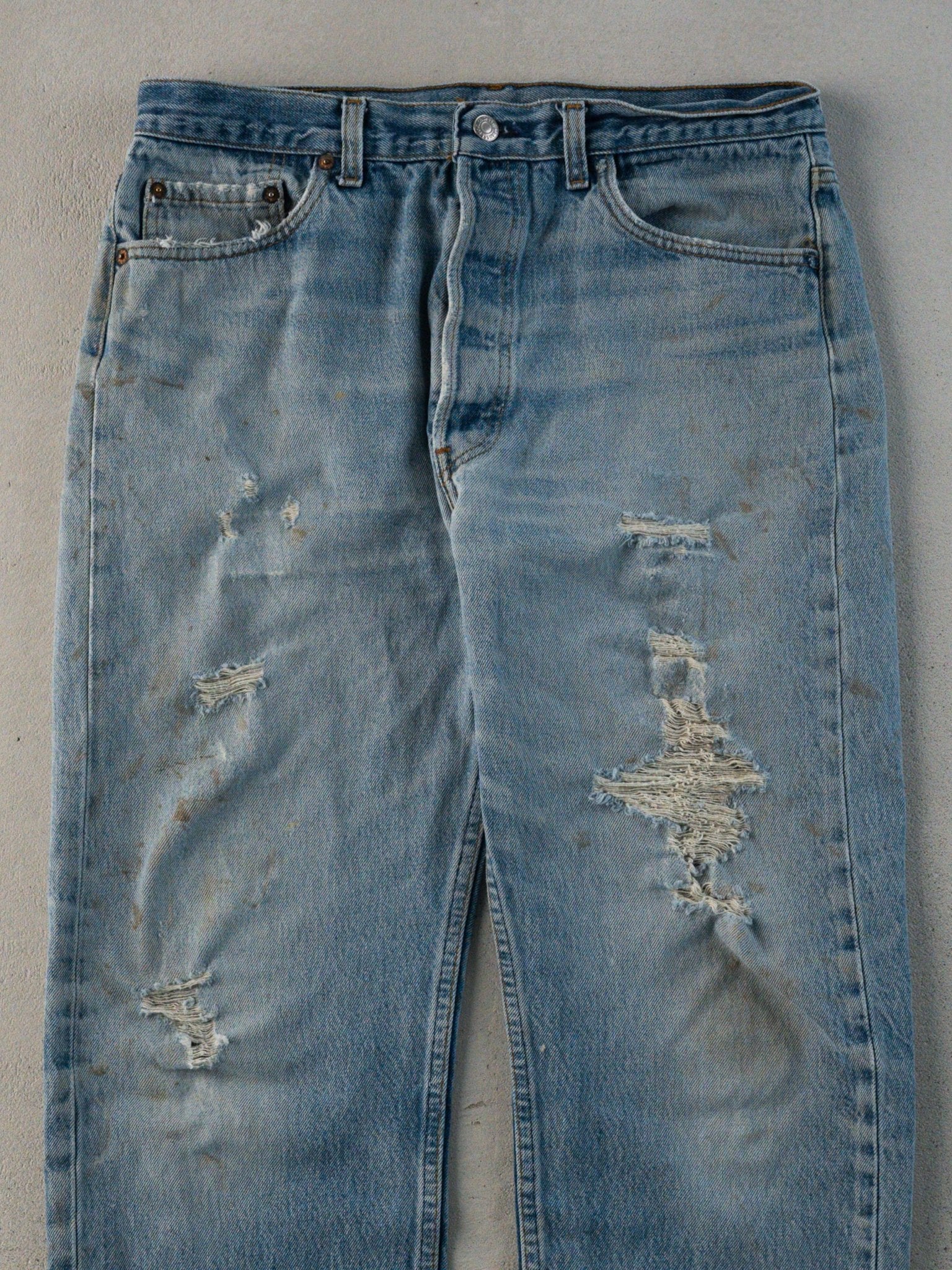 Vintage 90s Light Blue Levi 501s Demin Jeans (32 x 31)