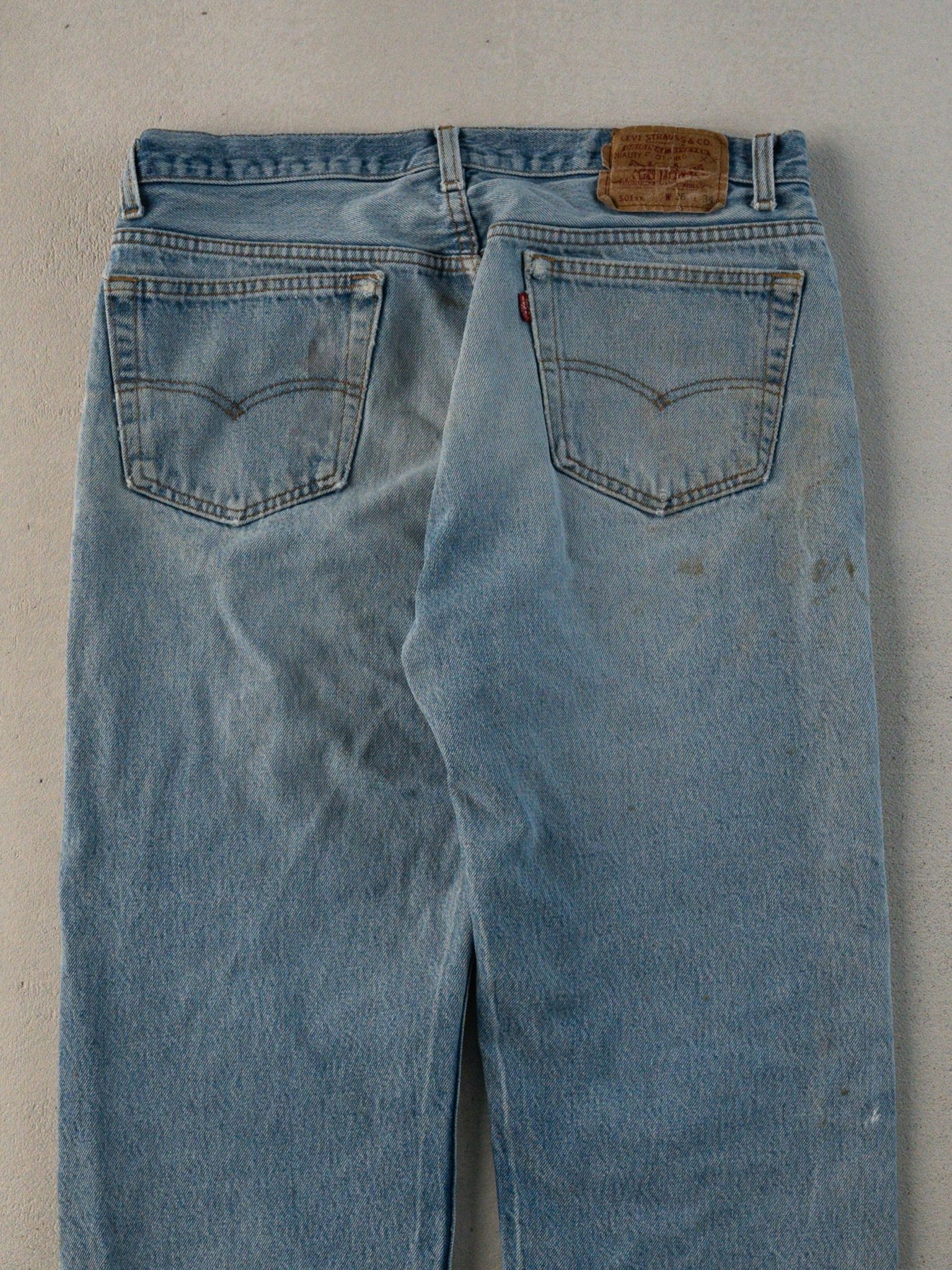 Vintage 90s Light Blue Levi 501s Demin Jeans (32 x 31)