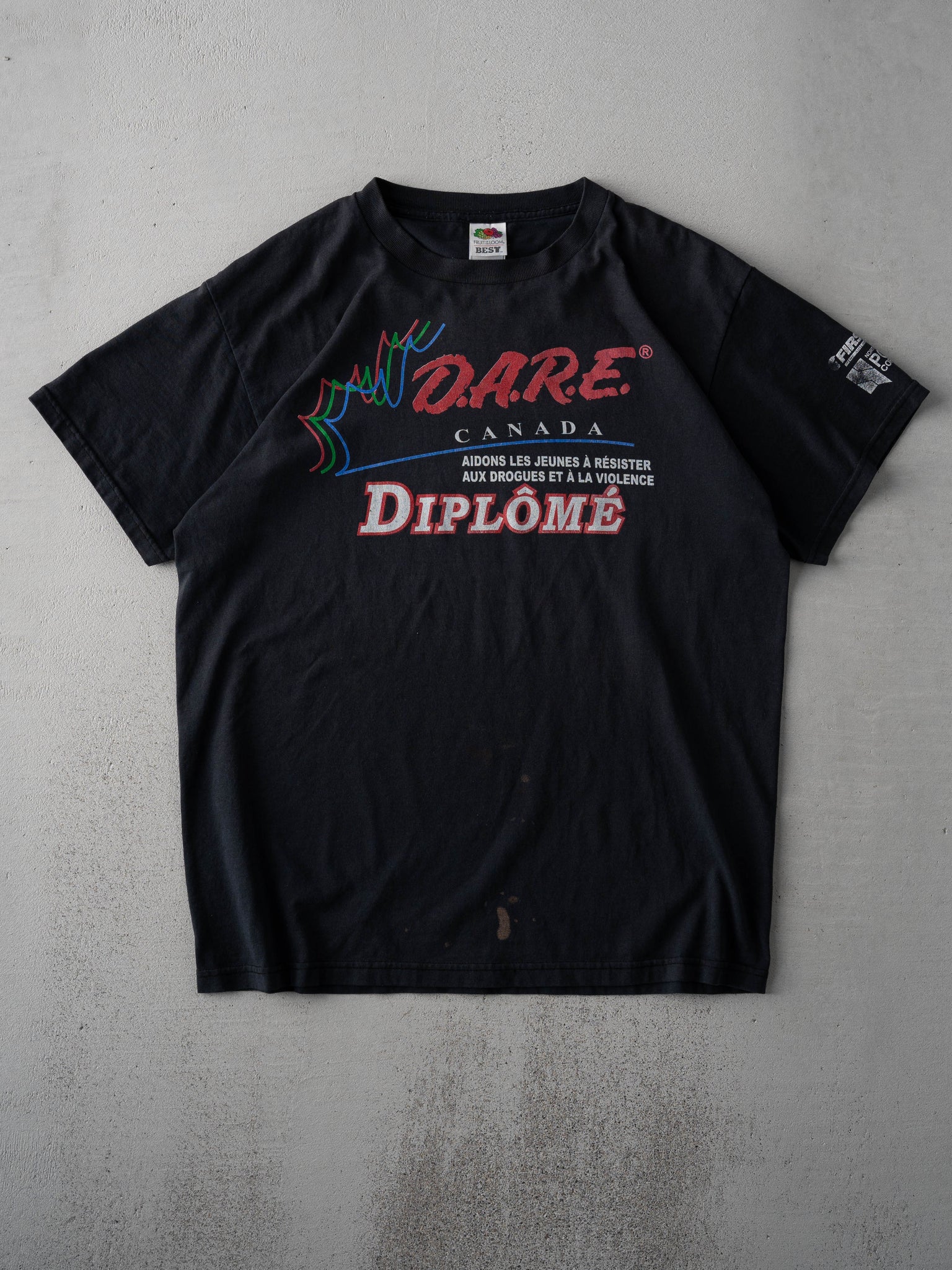 Vintage 90s D.A.R.E French Canada Graphic Tee (M/L)