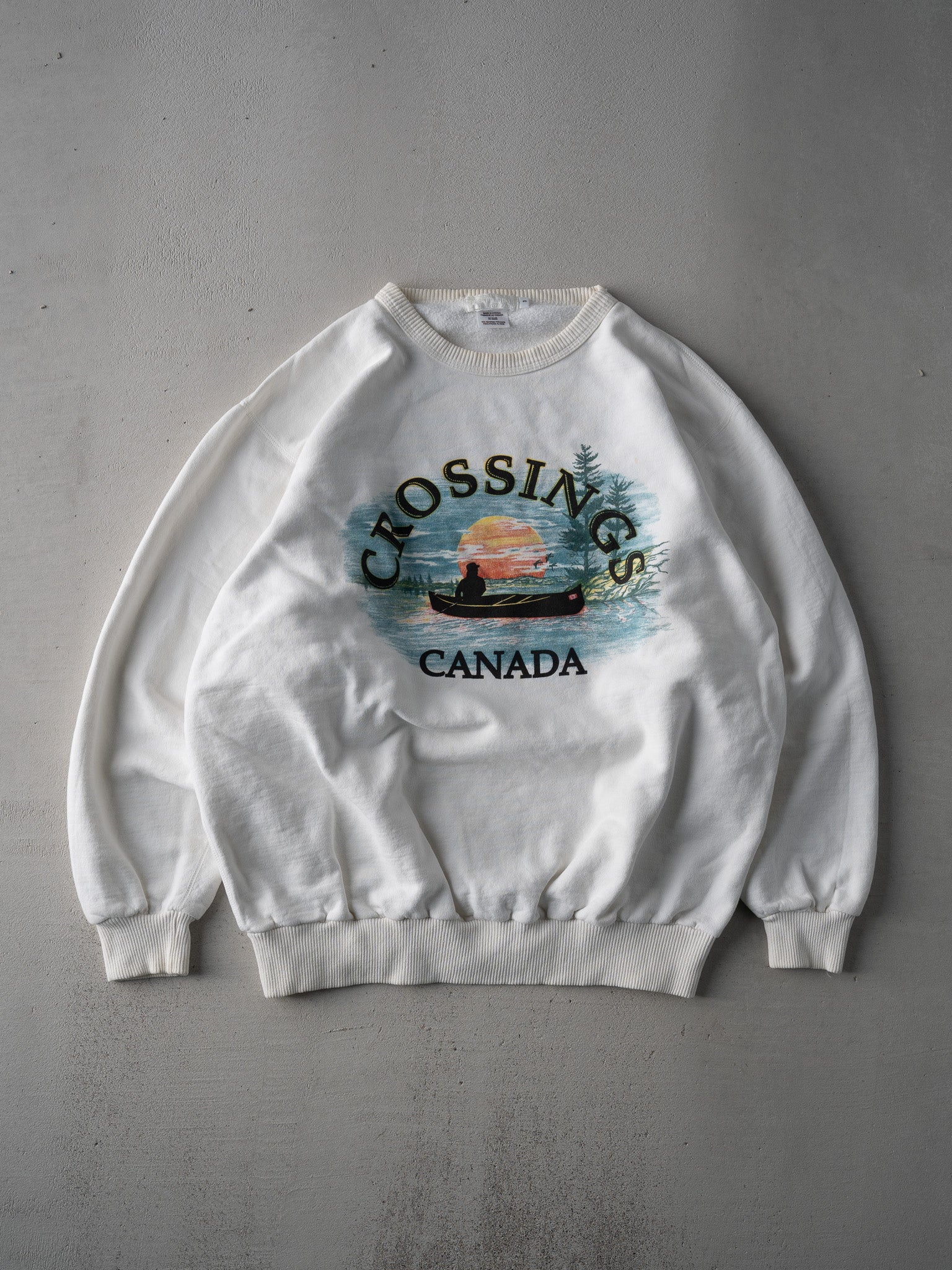 Vintage 90s Cream Crossings Canada Crewneck (M/L)