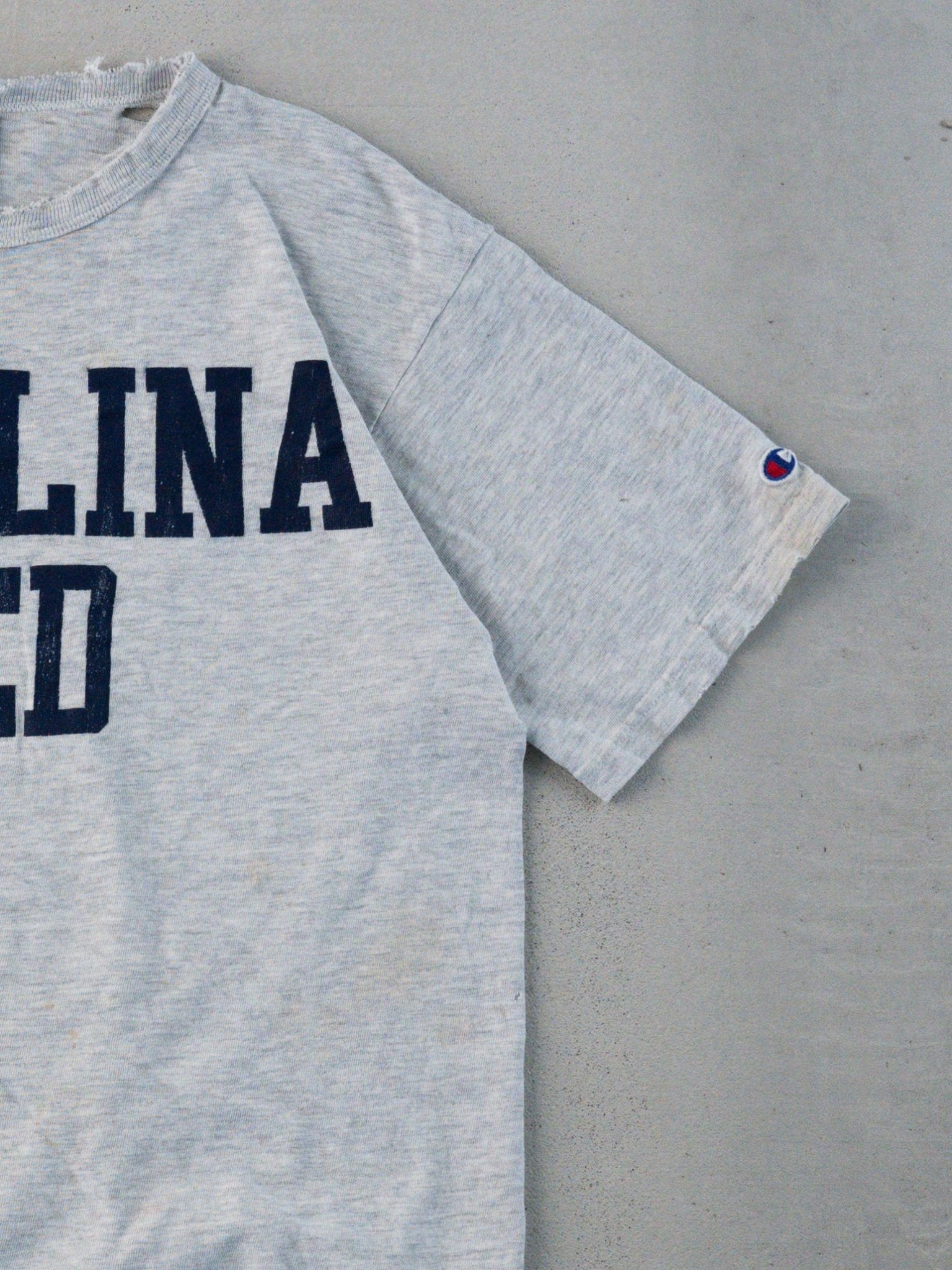Vintage 90s Rugged Carolina Med x Champion Tee (M)