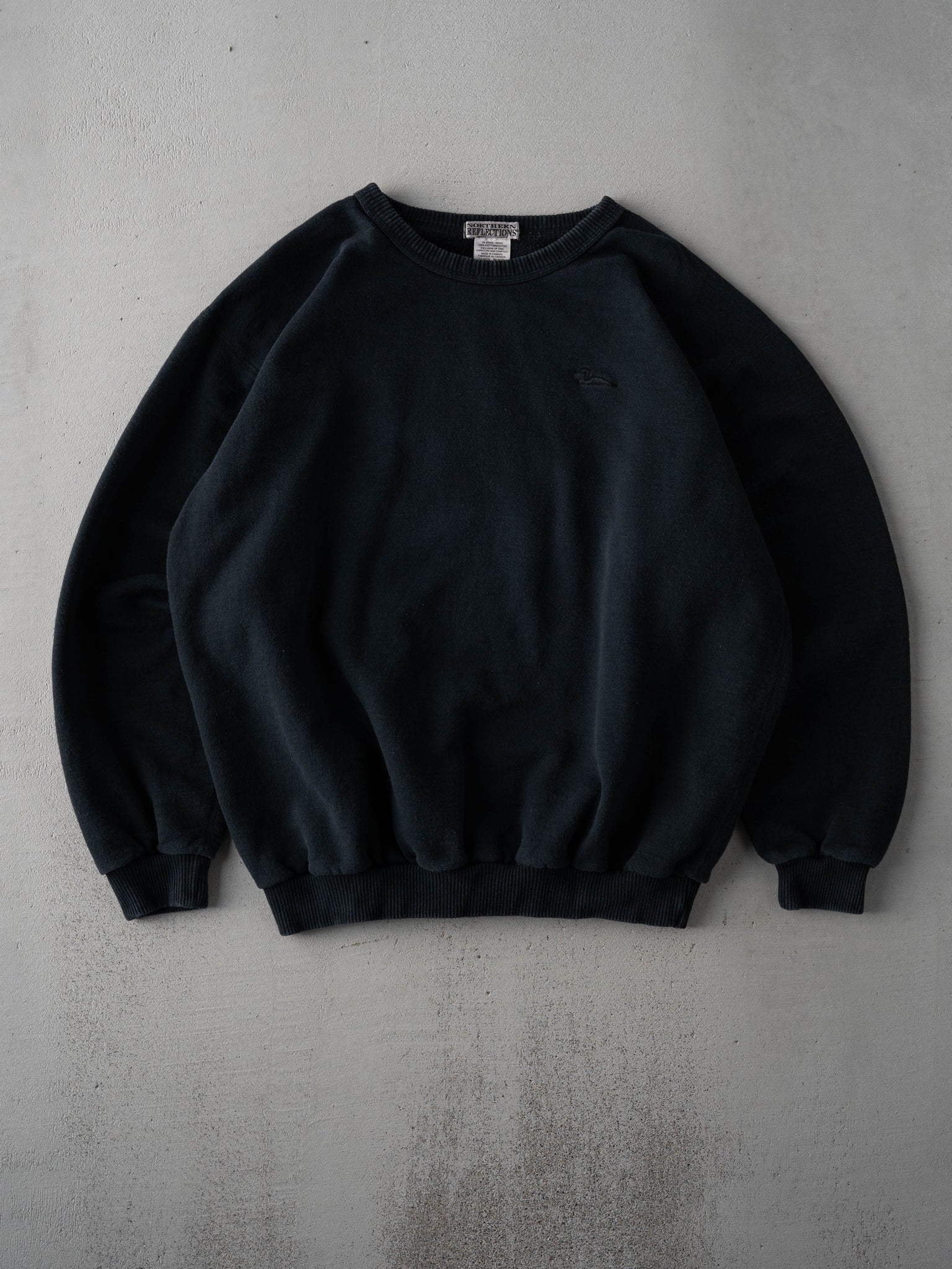 Vintage 90s Black Blank Northern Reflections Loon Crewneck (L)