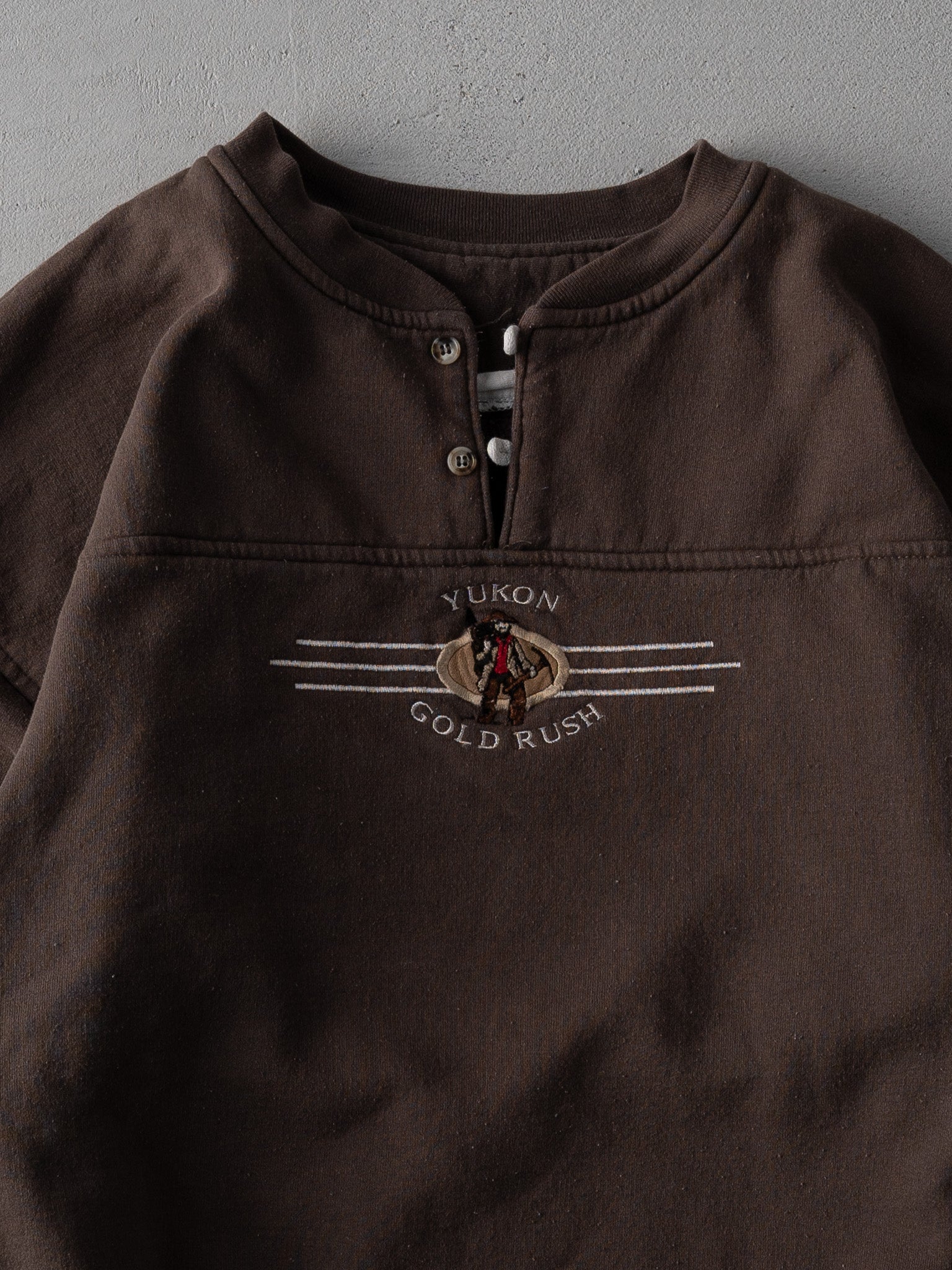 Vintage 90s Brown Yukon Gold Rush Quarter Button Crewneck (M)