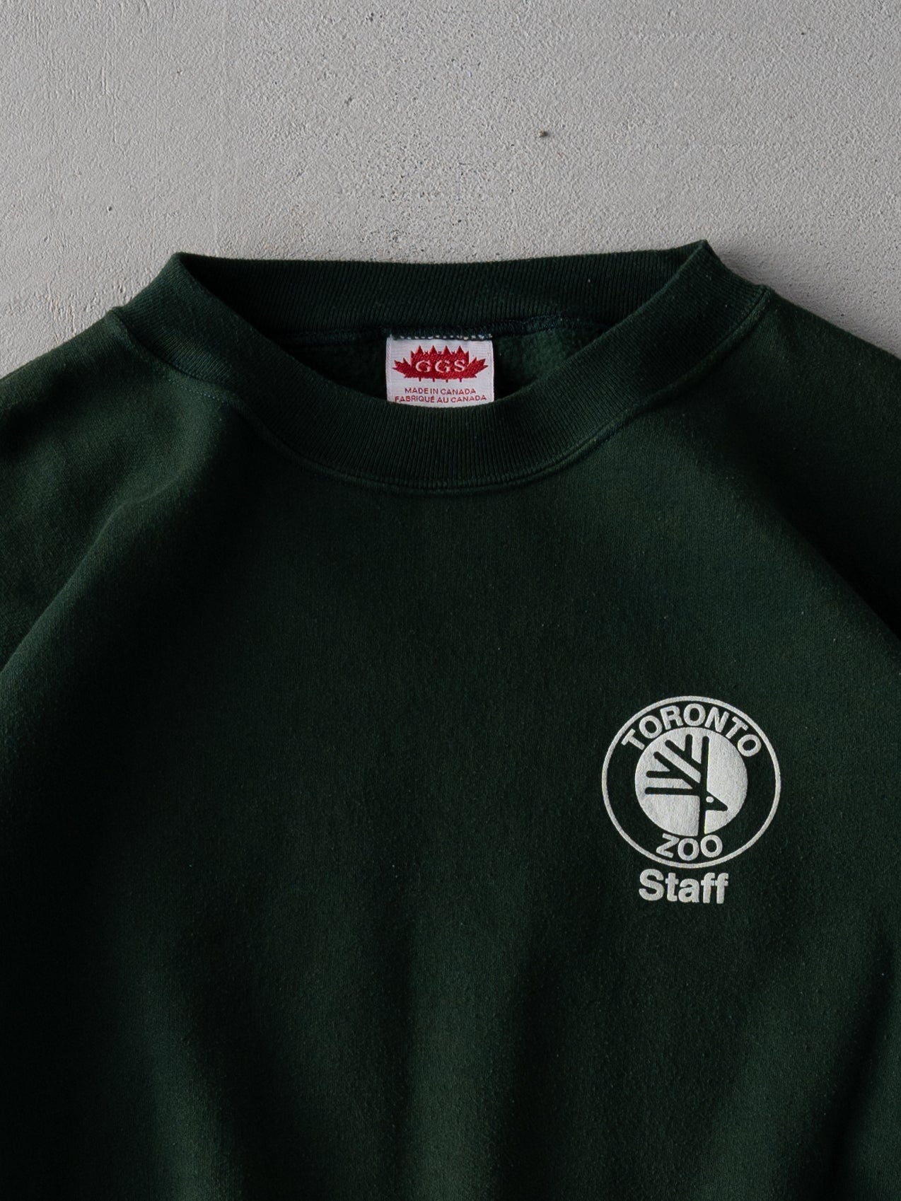 Vintage 90s Green Toronto Zoo Cropped Crewneck (M)