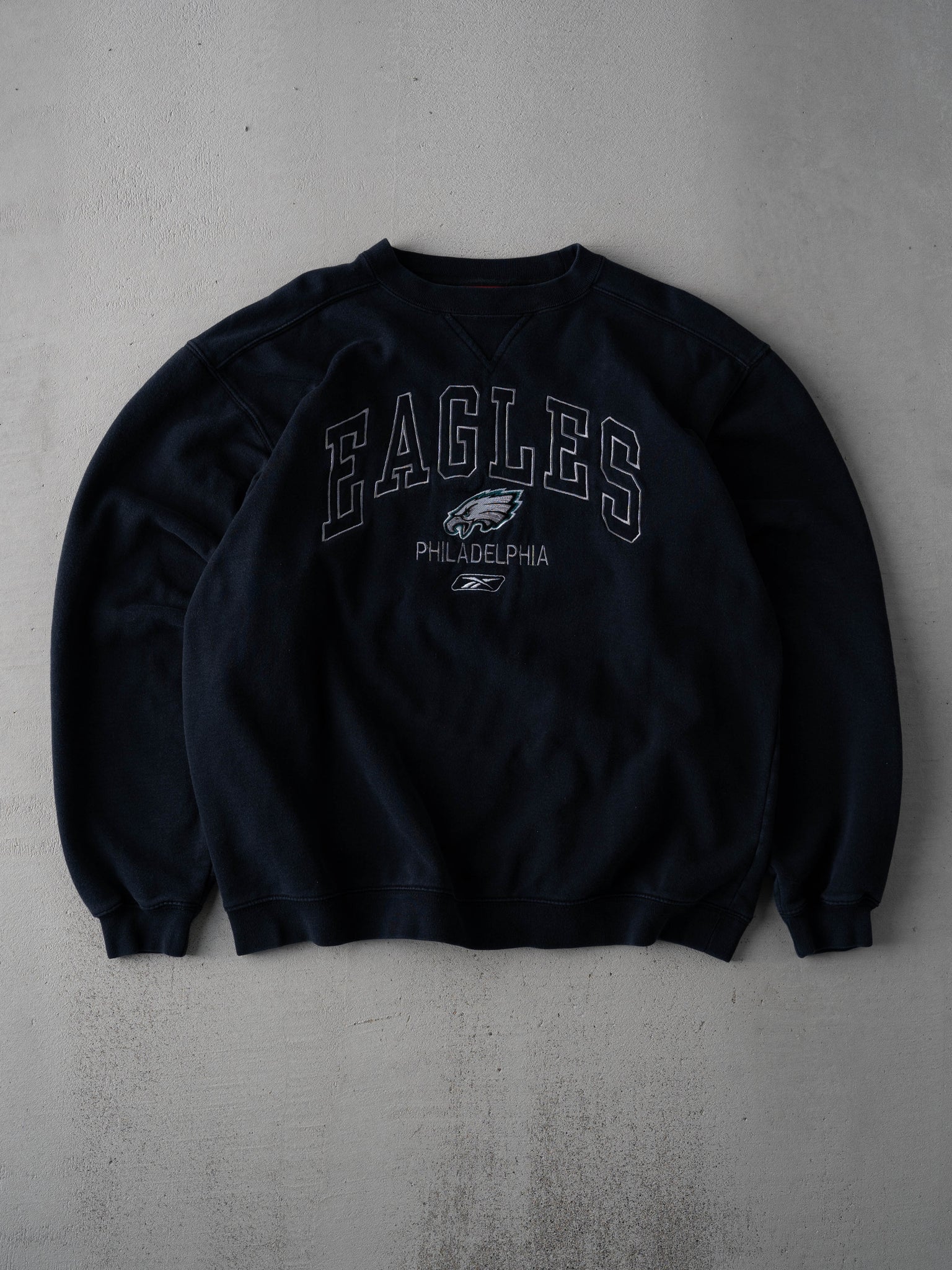 Vintage Y2K Faded Black Eagles x Reebok Crewneck (M)