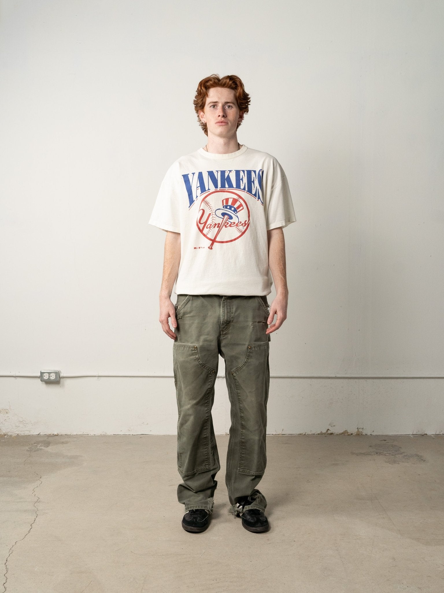 Vintage 96' White New York Yankees Russell Athletic Tee (L)