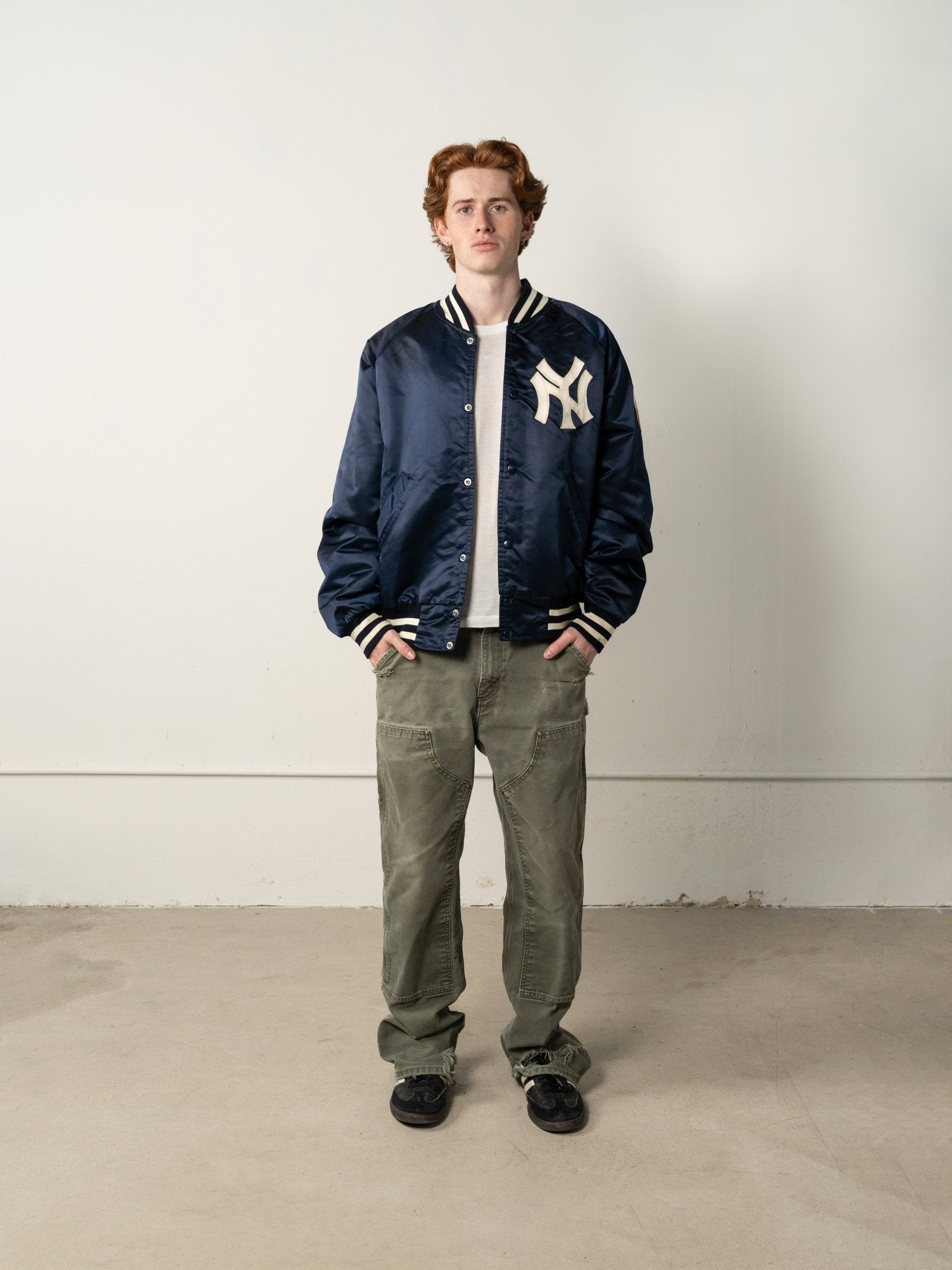 Vintage 90s Navy Blue New York Yankees Satin Bomber (L)
