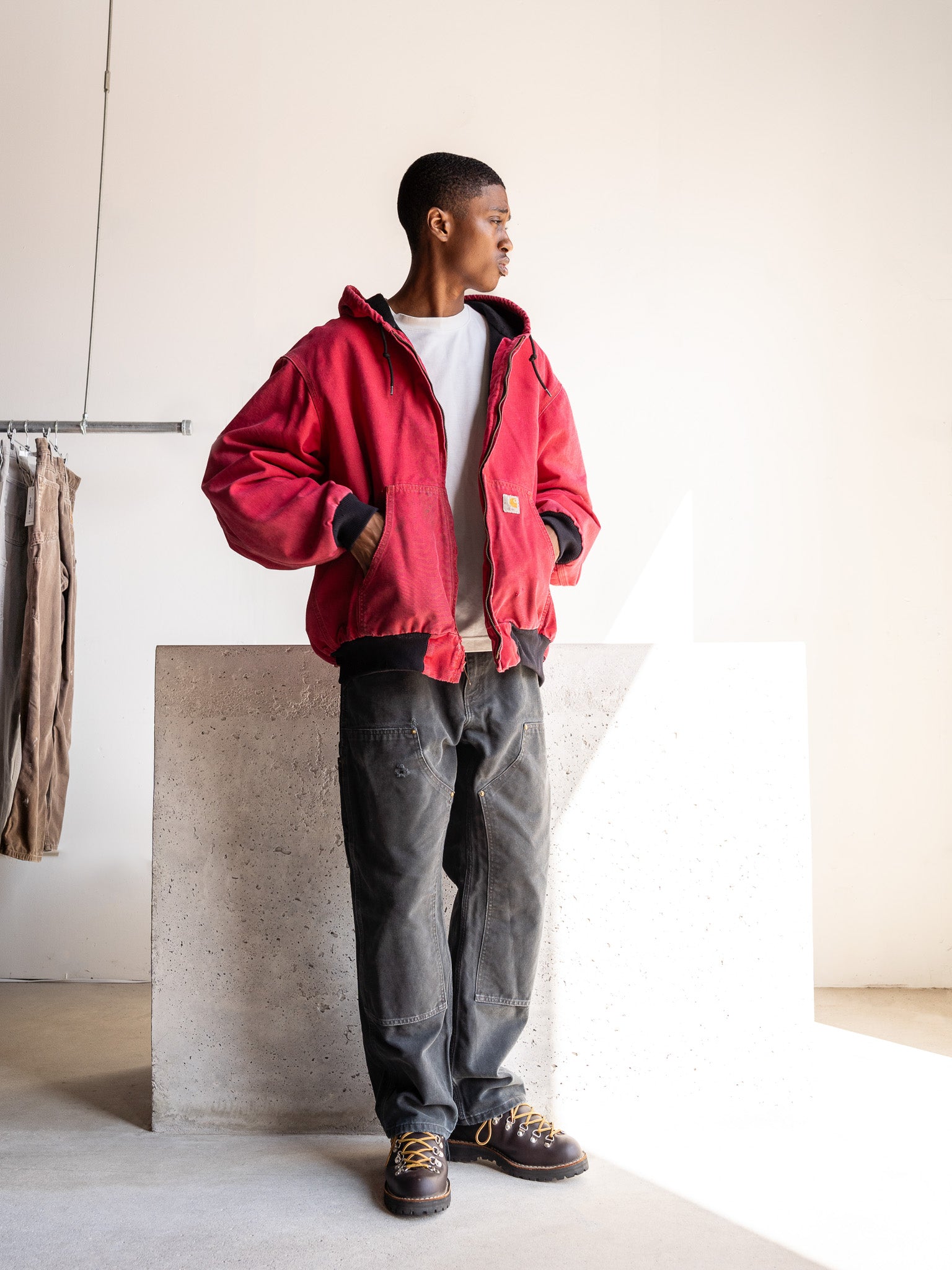 Vintage Y2K Faded Red Carhartt Hooded Workwear Jacket (L/XL)
