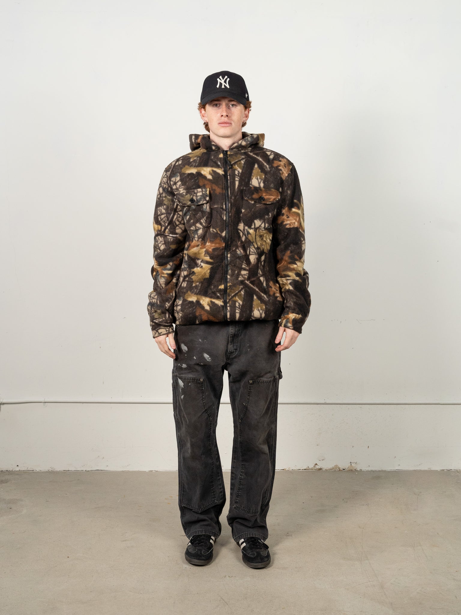 Vintage Y2K Camo Sherpa Lined Hooded Fleece Jacket (S/M)