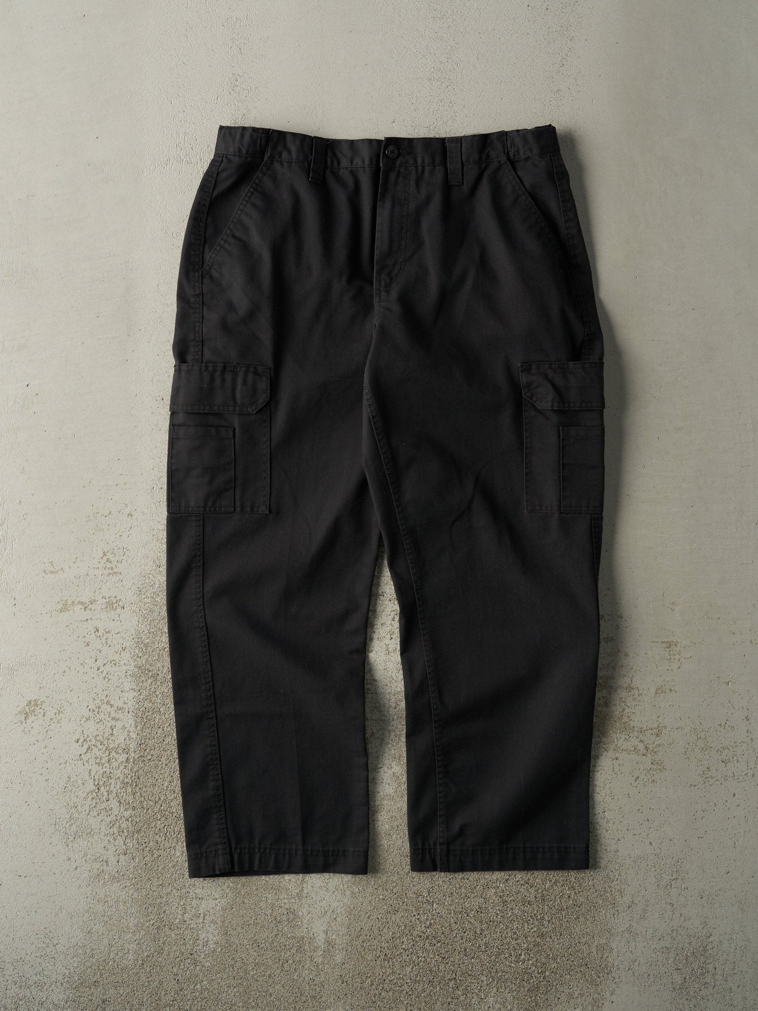 Vintage Y2K Black Cargo Work Pants (36x29)