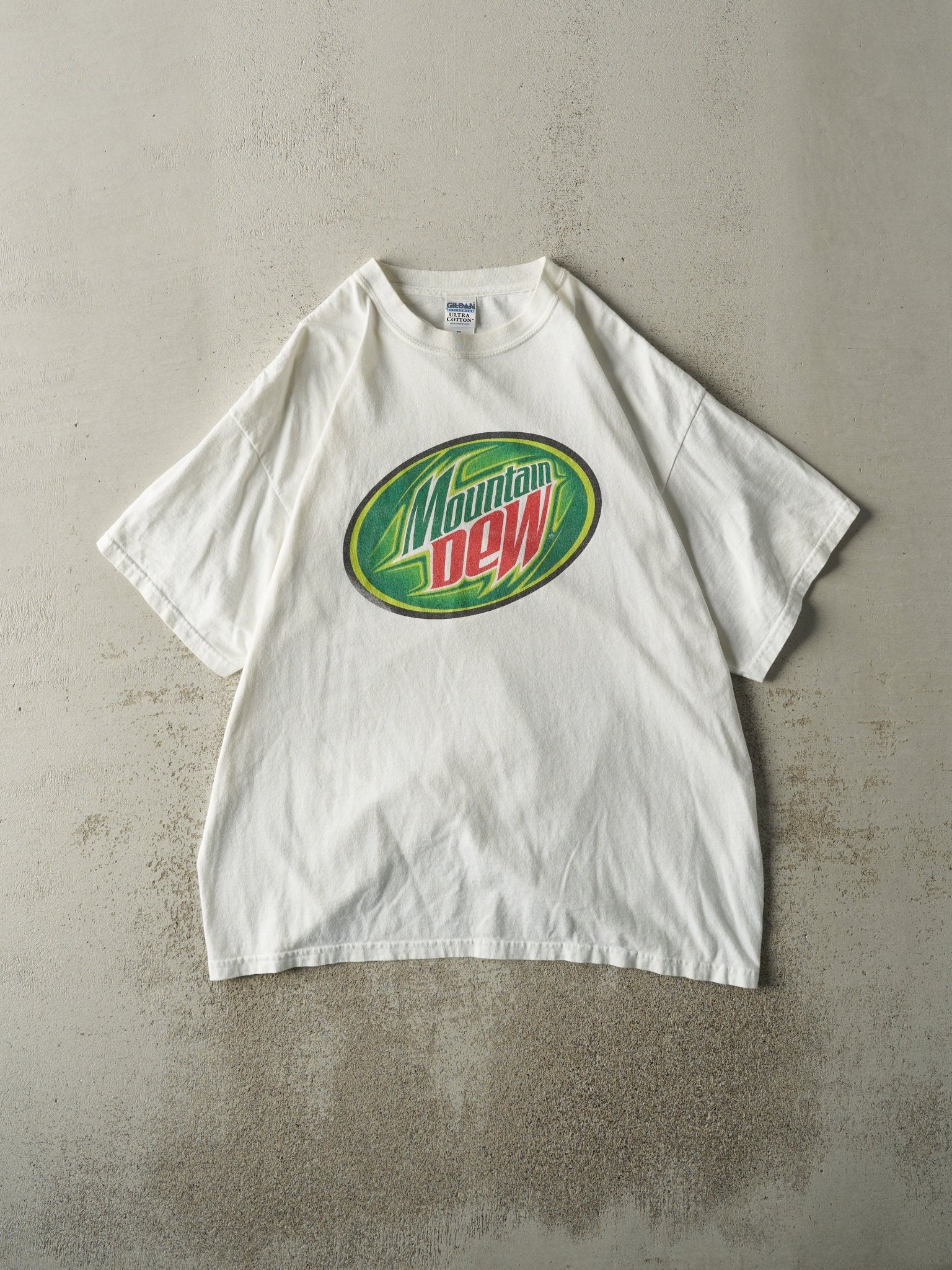 Vintage Y2K White Mountain Dew Tee (L/XL)