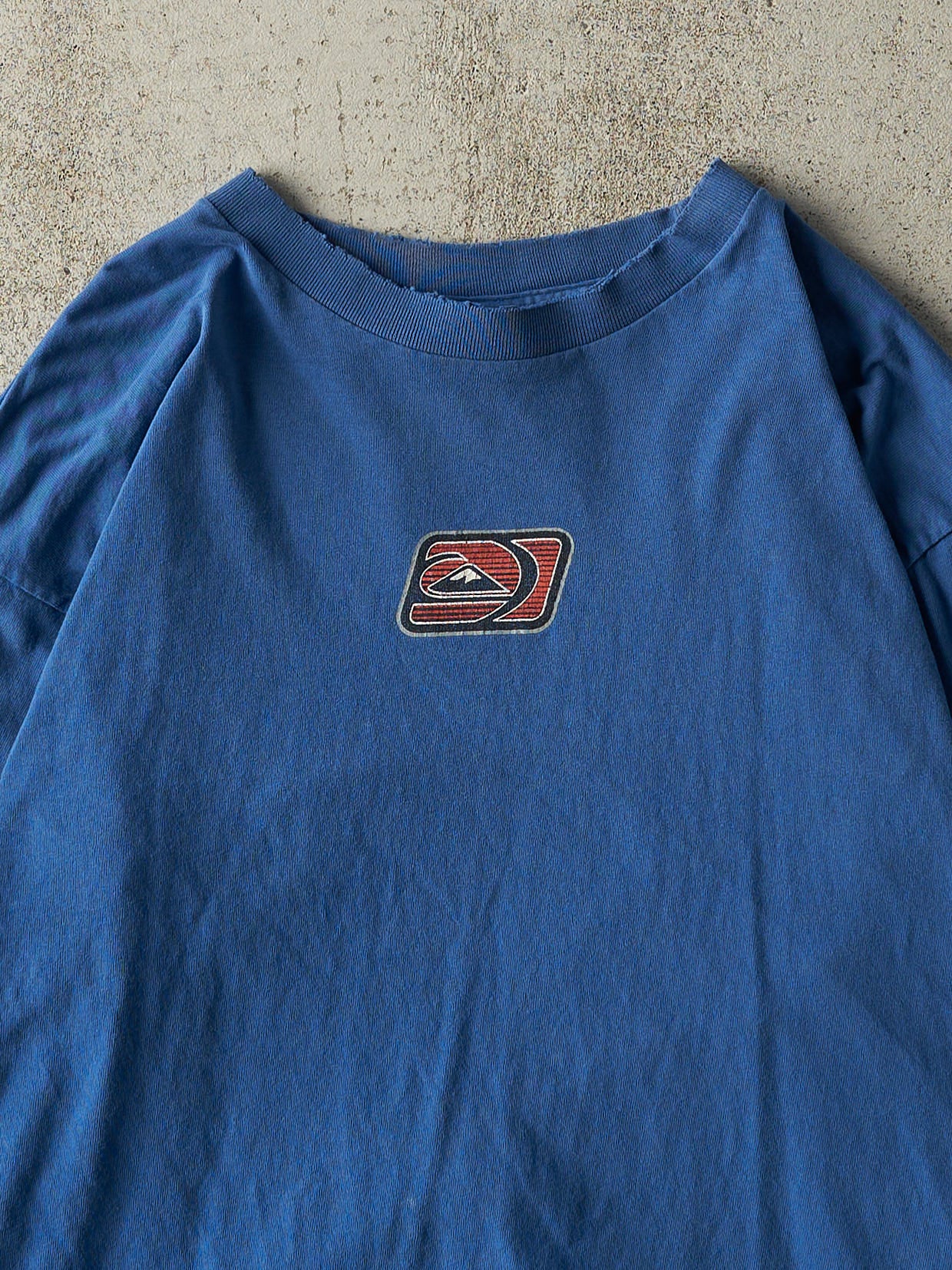 Vintage Y2K Blue Quiksilver Long Sleeve (M)