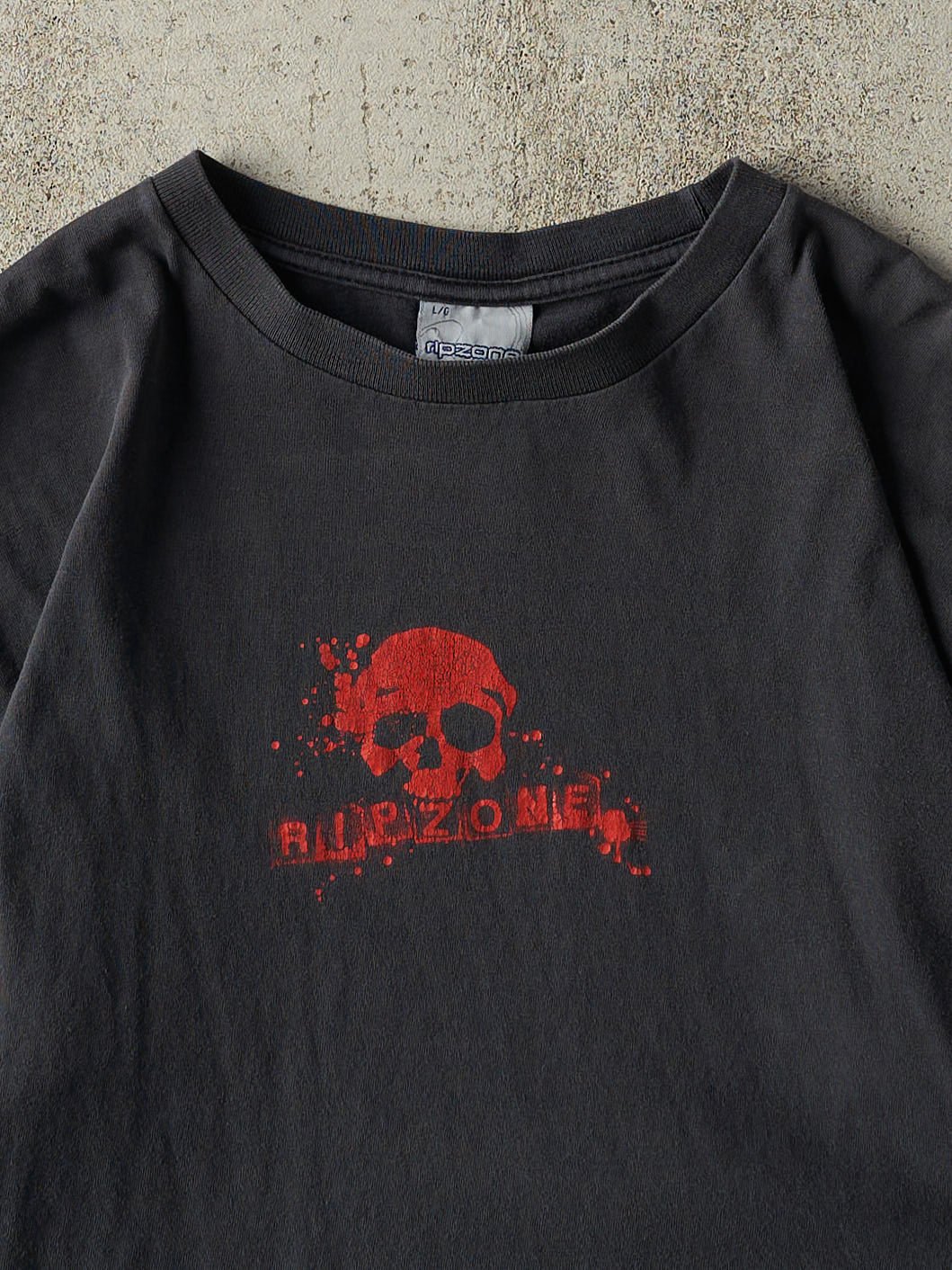 Vintage Y2K Faded Black Ripzone Tee (M)