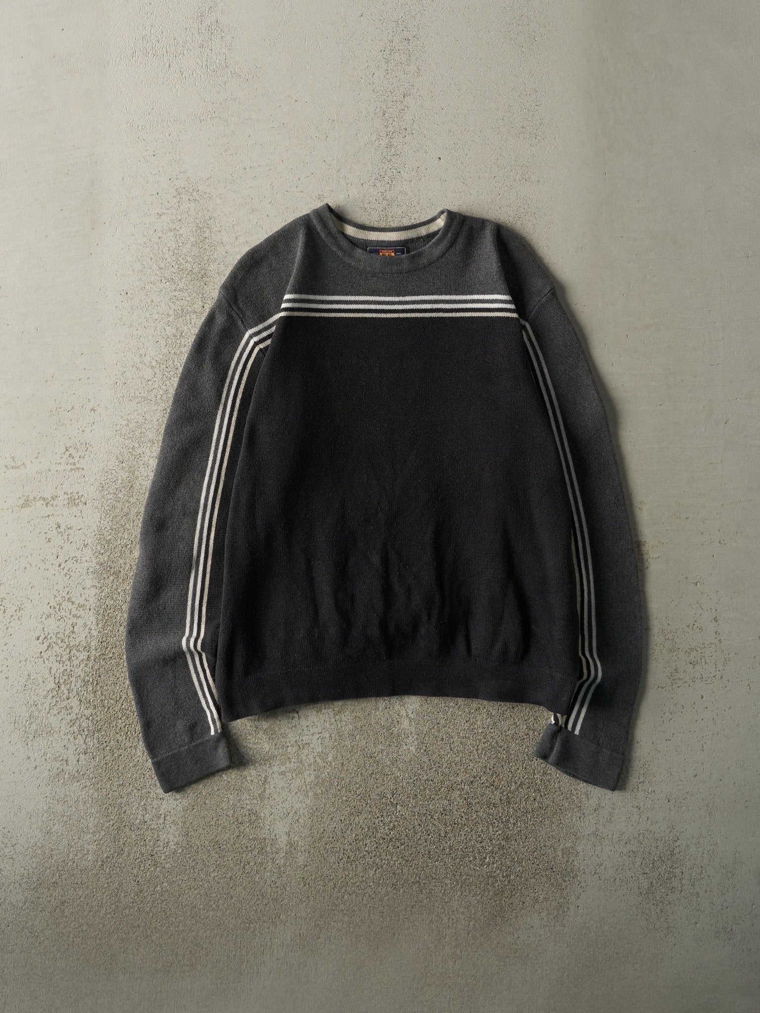 Vintage Y2K Grey & Black Knit Pullover (M)
