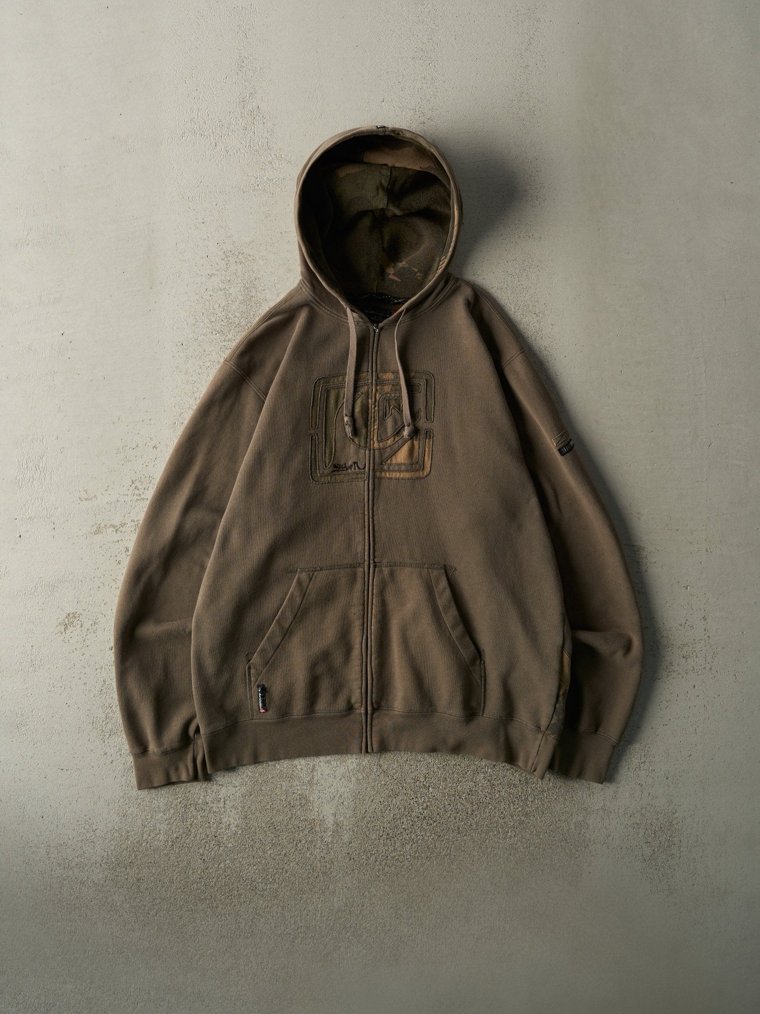 Vintage Y2K Green Embroidered Quiksilver Zip Up Hoodie (L)