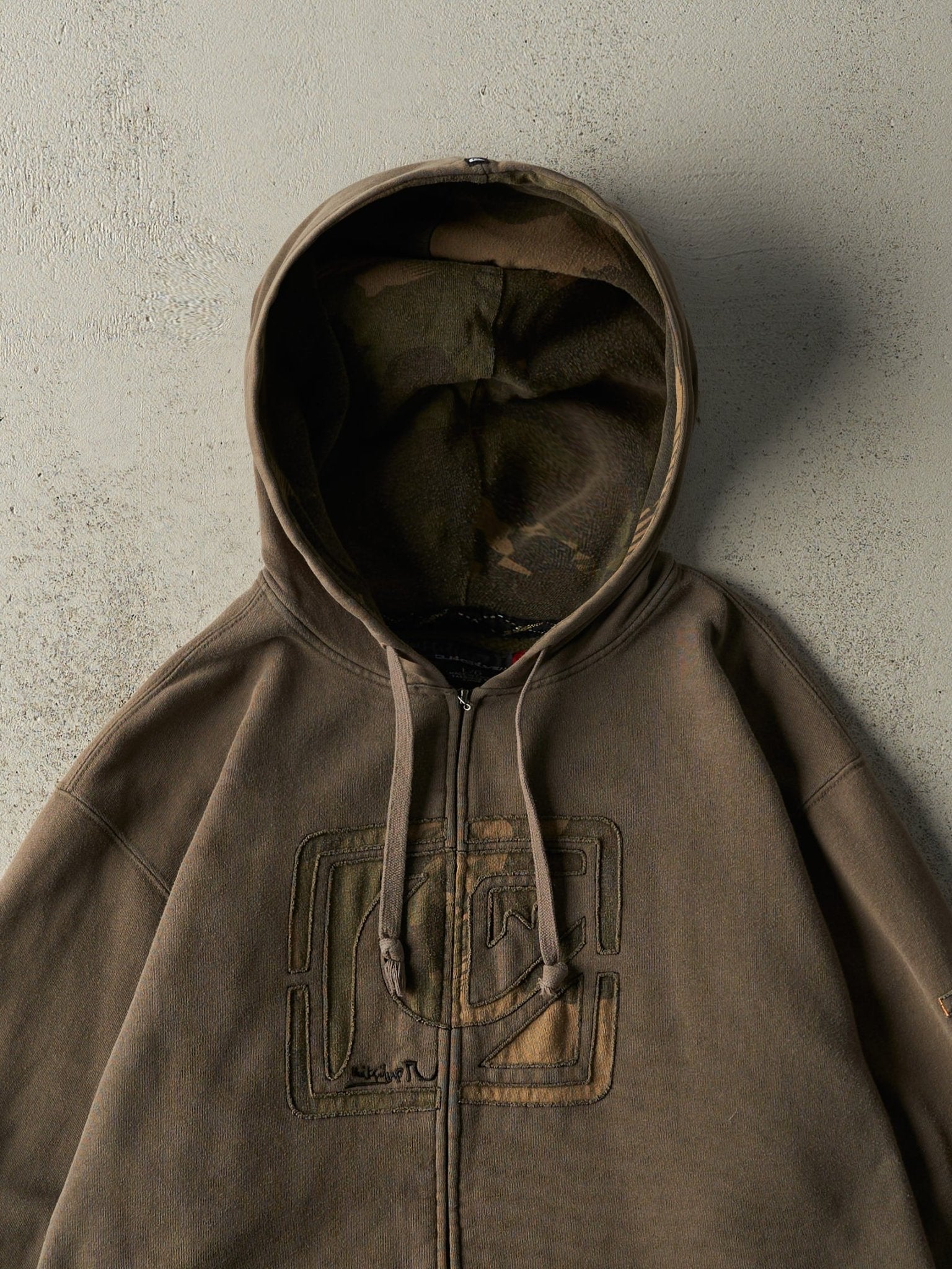 Vintage Y2K Green Embroidered Quiksilver Zip Up Hoodie (L)