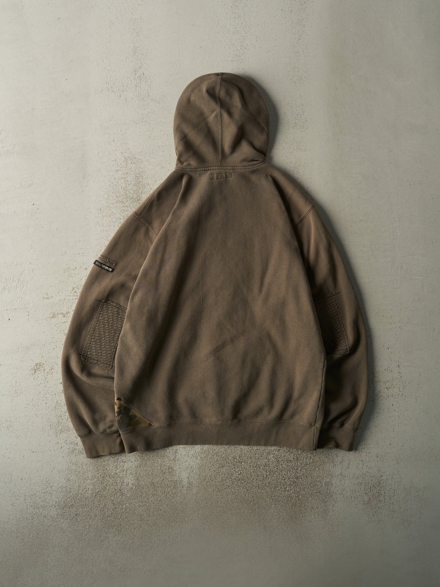 Vintage Y2K Green Embroidered Quiksilver Zip Up Hoodie (L)