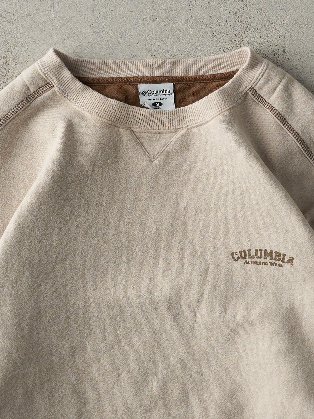 Vintage Y2K Beige Columbia Authentic Wear Crewneck (M)