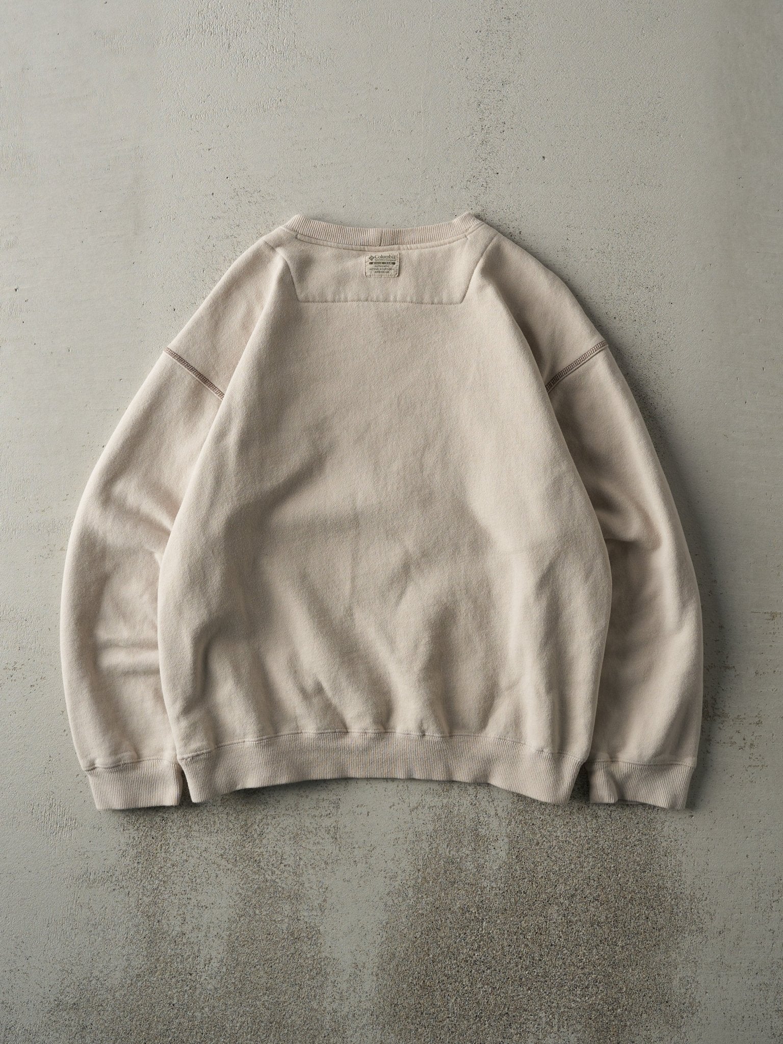 Vintage Y2K Beige Columbia Authentic Wear Crewneck (M)