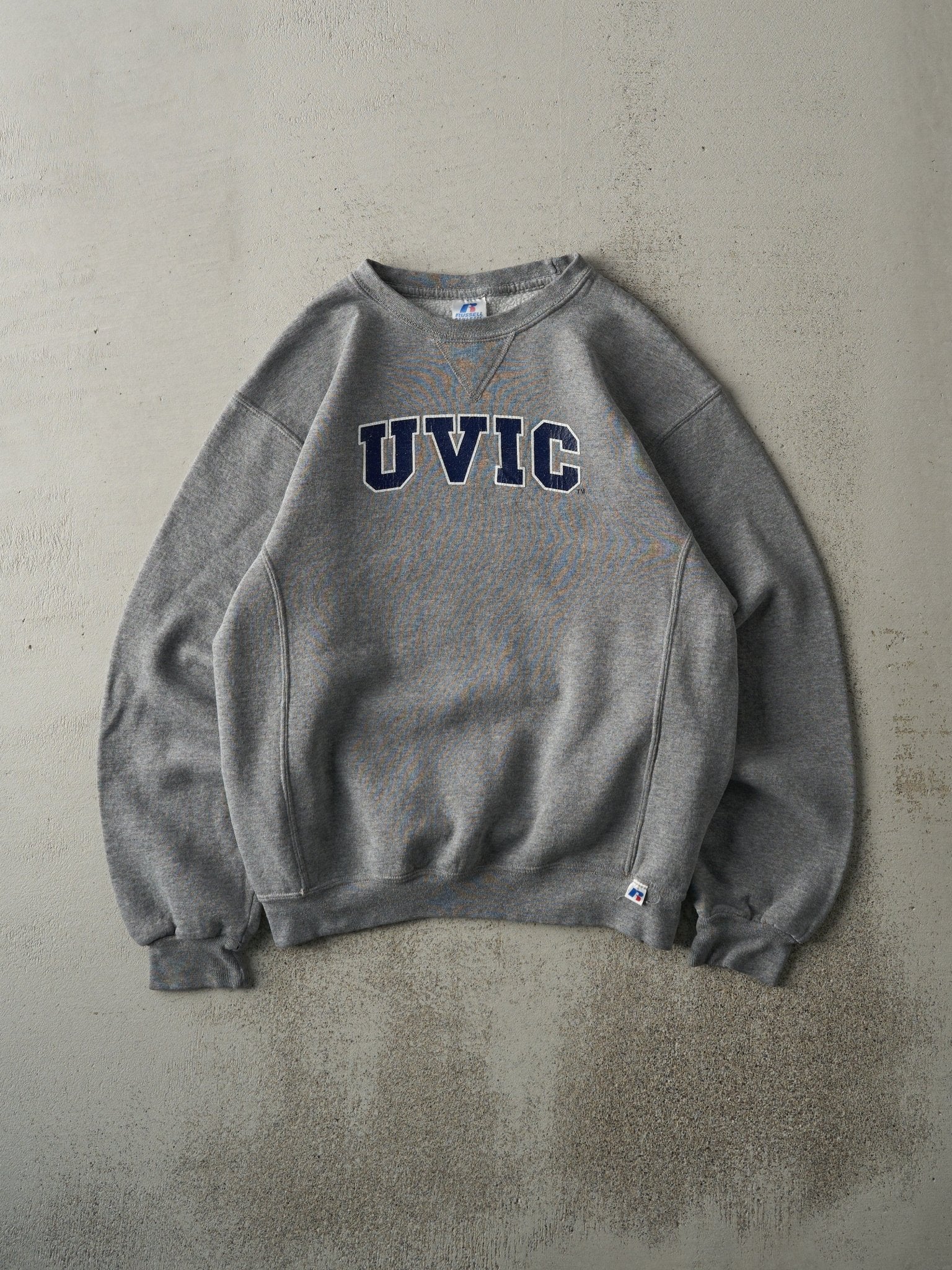 Vintage Y2K Grey UVIC Russell Athletic Crewneck (M)