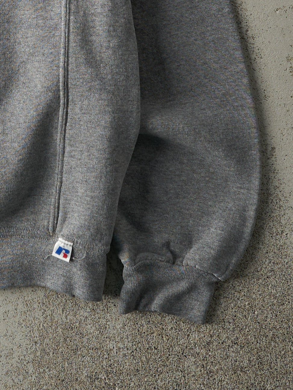Vintage Y2K Grey UVIC Russell Athletic Crewneck (M)