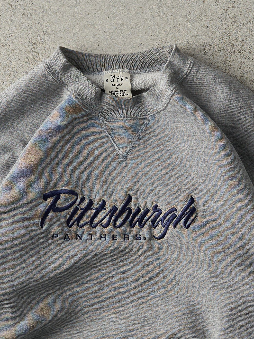 Vintage 90s Grey Pittsburgh Panthers Embroidered Crewneck (M)