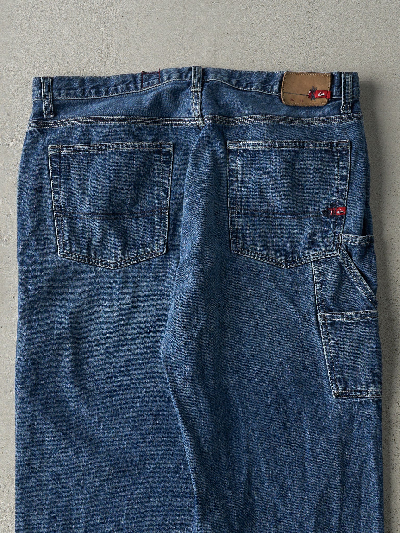 Vintage Y2K Mid Wash Quiksilver Jeans (36x31)