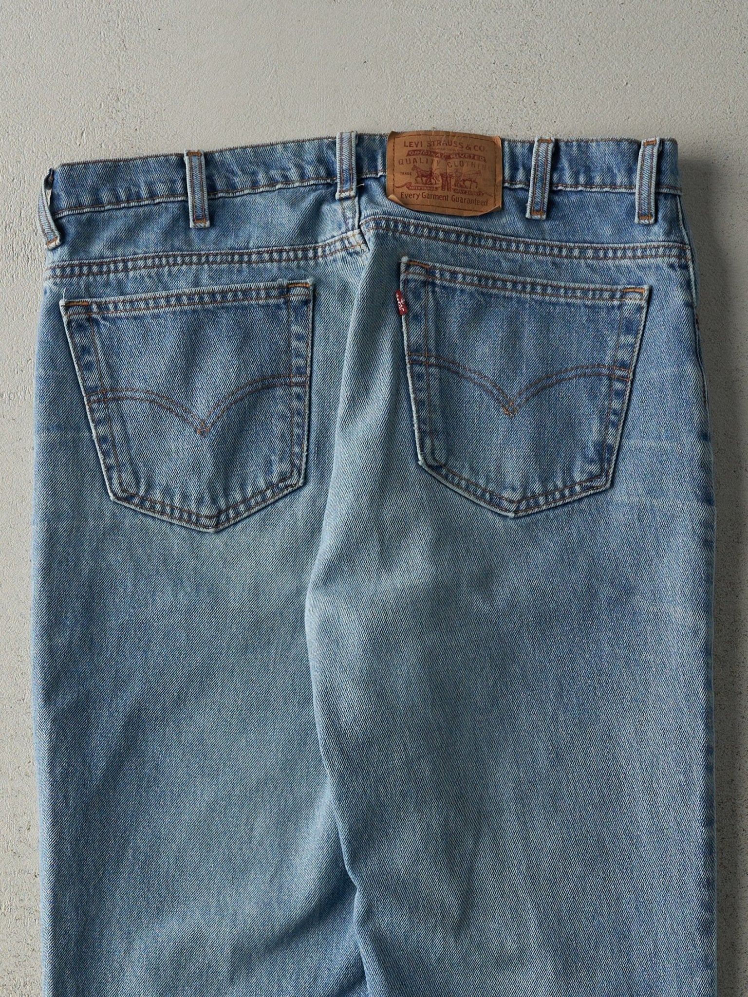 Vintage 90s Light Wash Levi's 516 Jeans (34x30)