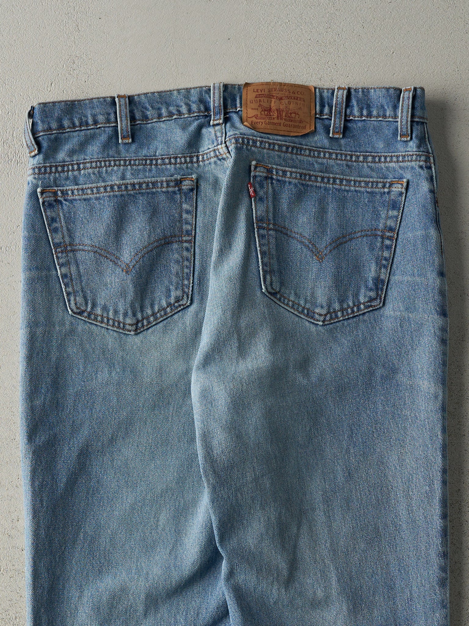 Vintage 90s Light Wash Levi's 516 Jeans (34x30)