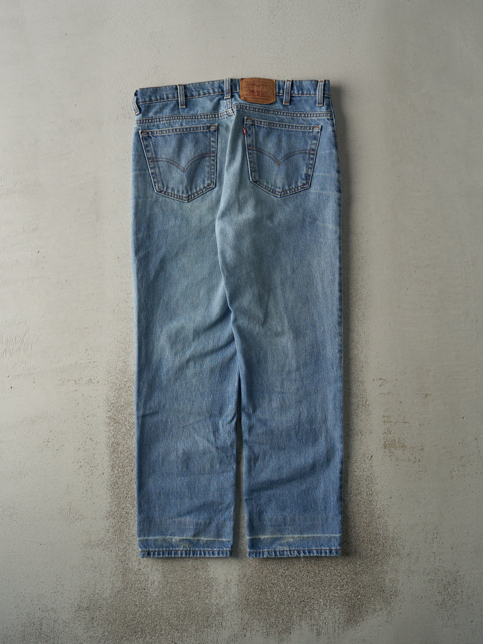 Vintage 90s Light Wash Levi's 516 Jeans (34x30)