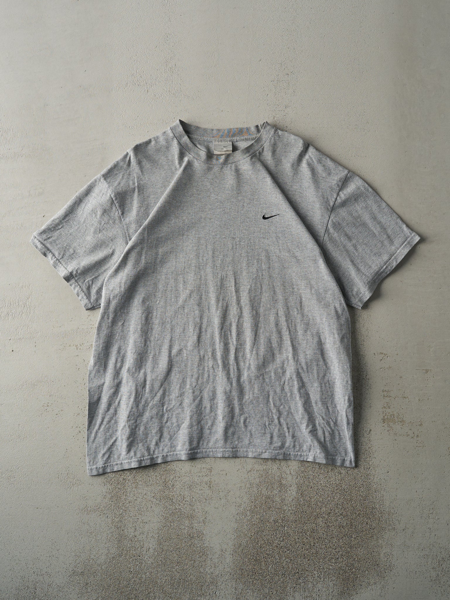 Vintage Y2K Grey Embroidered Nike Swoosh Tee (L)