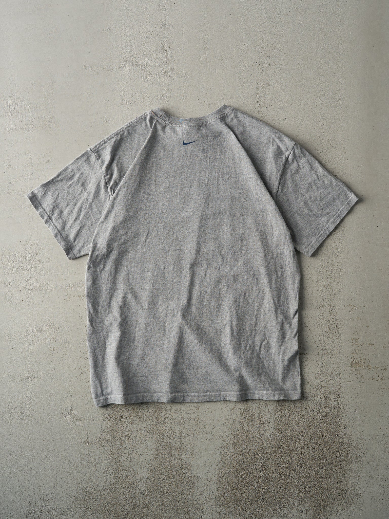 Vintage Y2K Grey Nike Logo Tee (M/L)