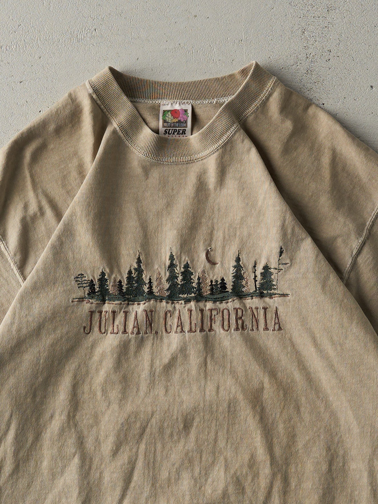 Vintage 90s Beige Embroidered Julian California Tee (M)