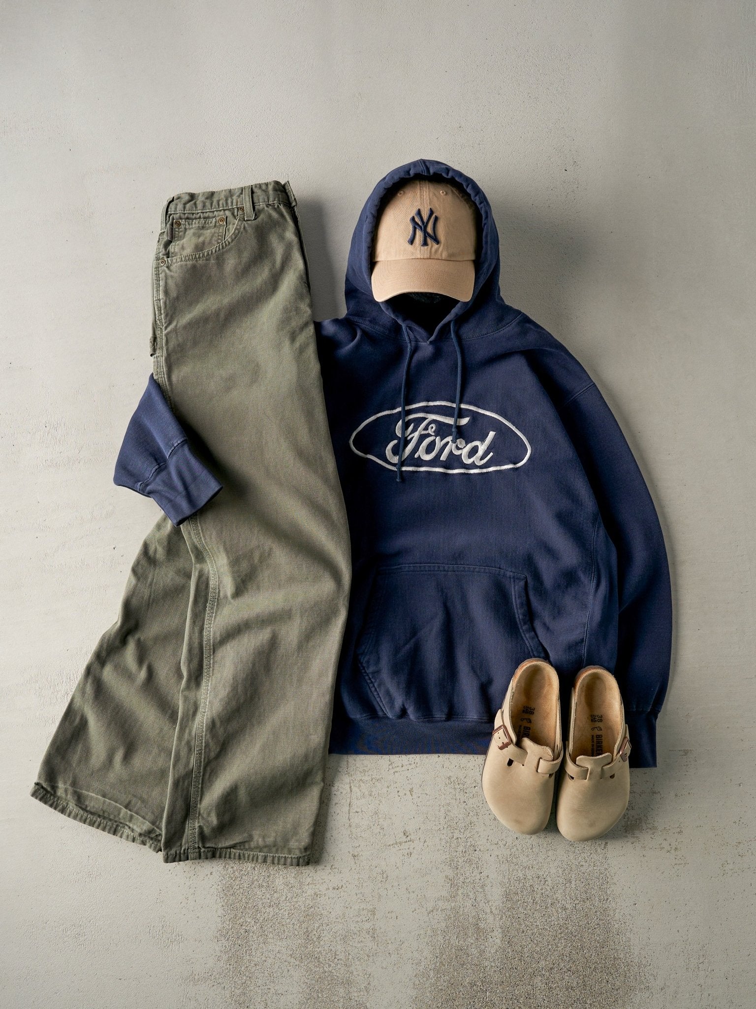 Vintage Y2K Navy Blue Embroidered Ford Hoodie (M)