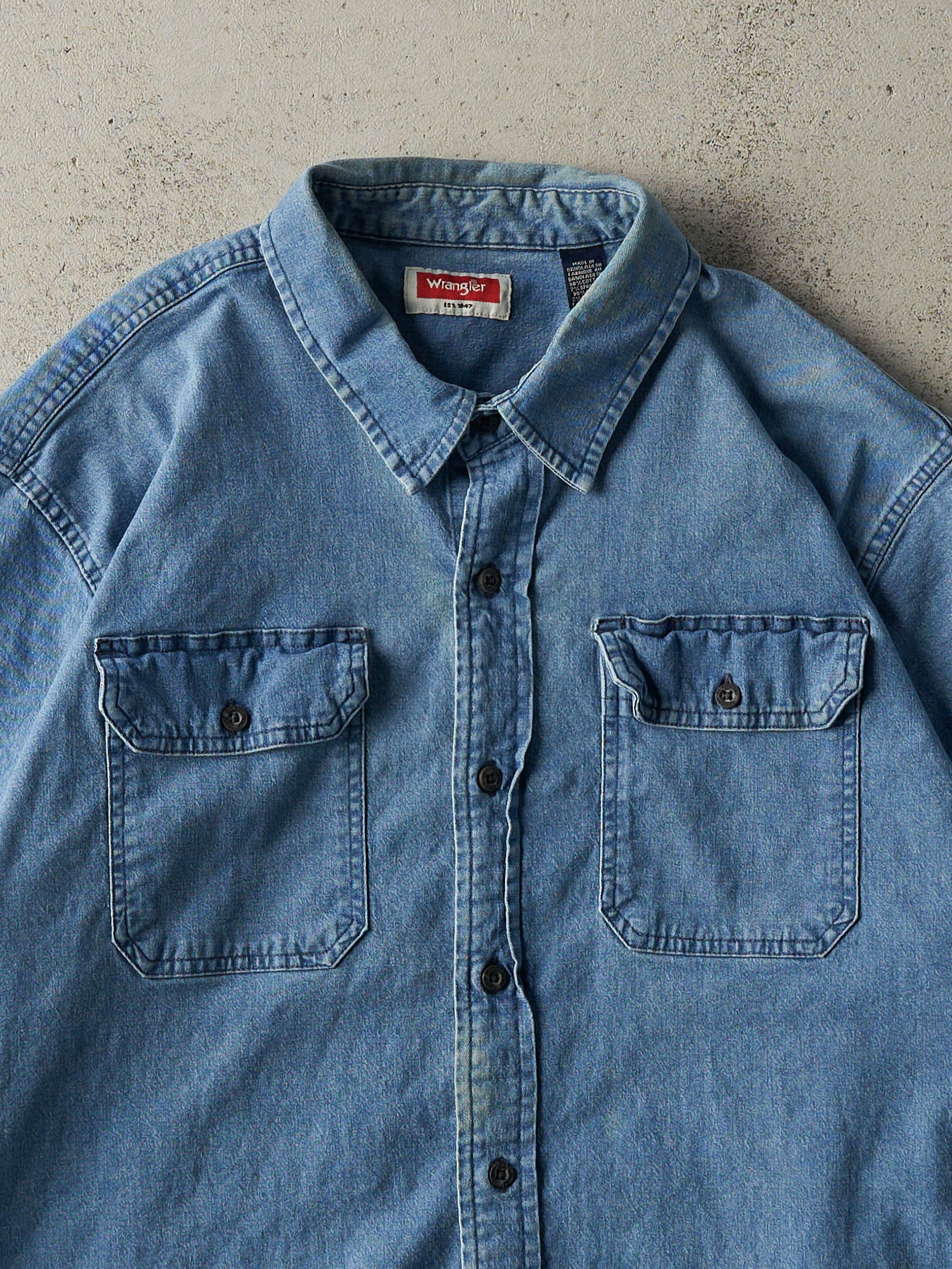 Vintage Y2K Mid Wash Wrangler Denim Button Up (L)