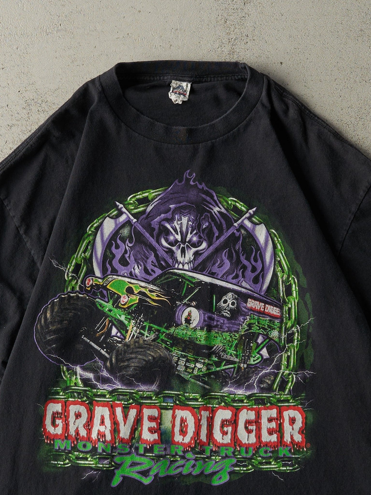 Vintage 11' Black Grave Digger Monster Truck Tee (L/XL)