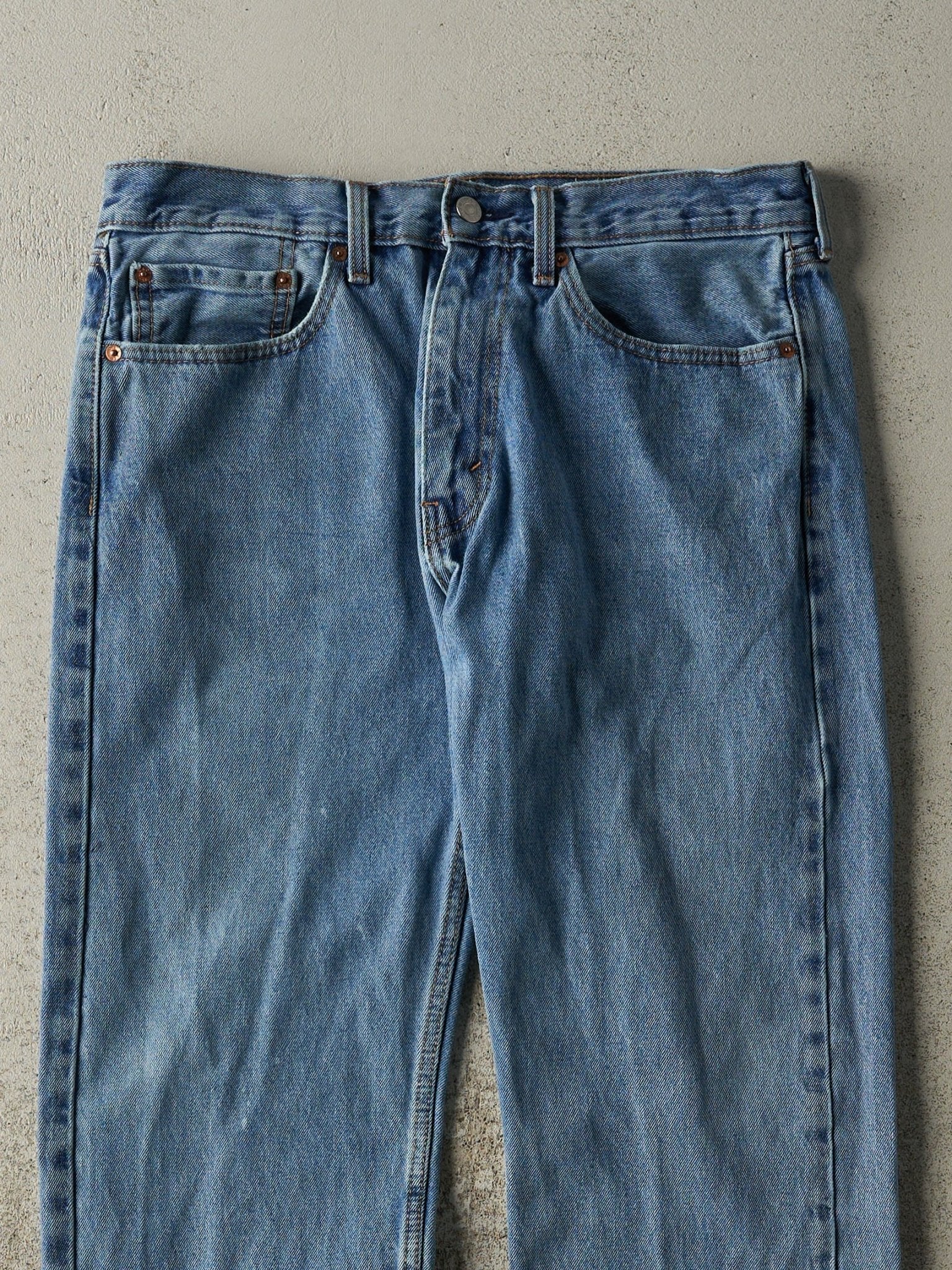 Vintage Y2K Light Wash Levi's 505 Jeans (33x28)