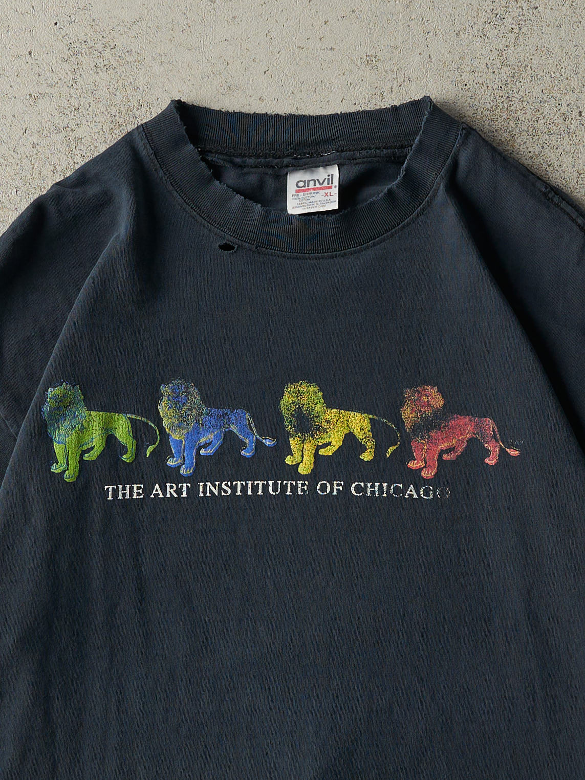 Vintage Y2K Faded Black Art Institute of Chicago Tee (M/L)