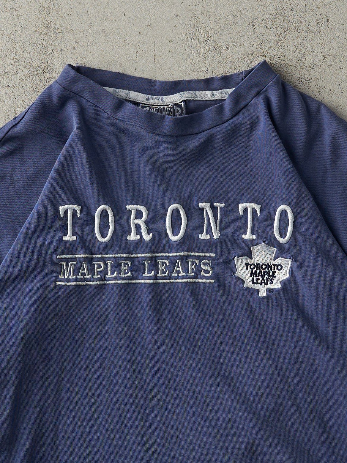Vintage 90s Navy Blue Embroidered Toronto Maple Leafs Single Stitch Tee (M)