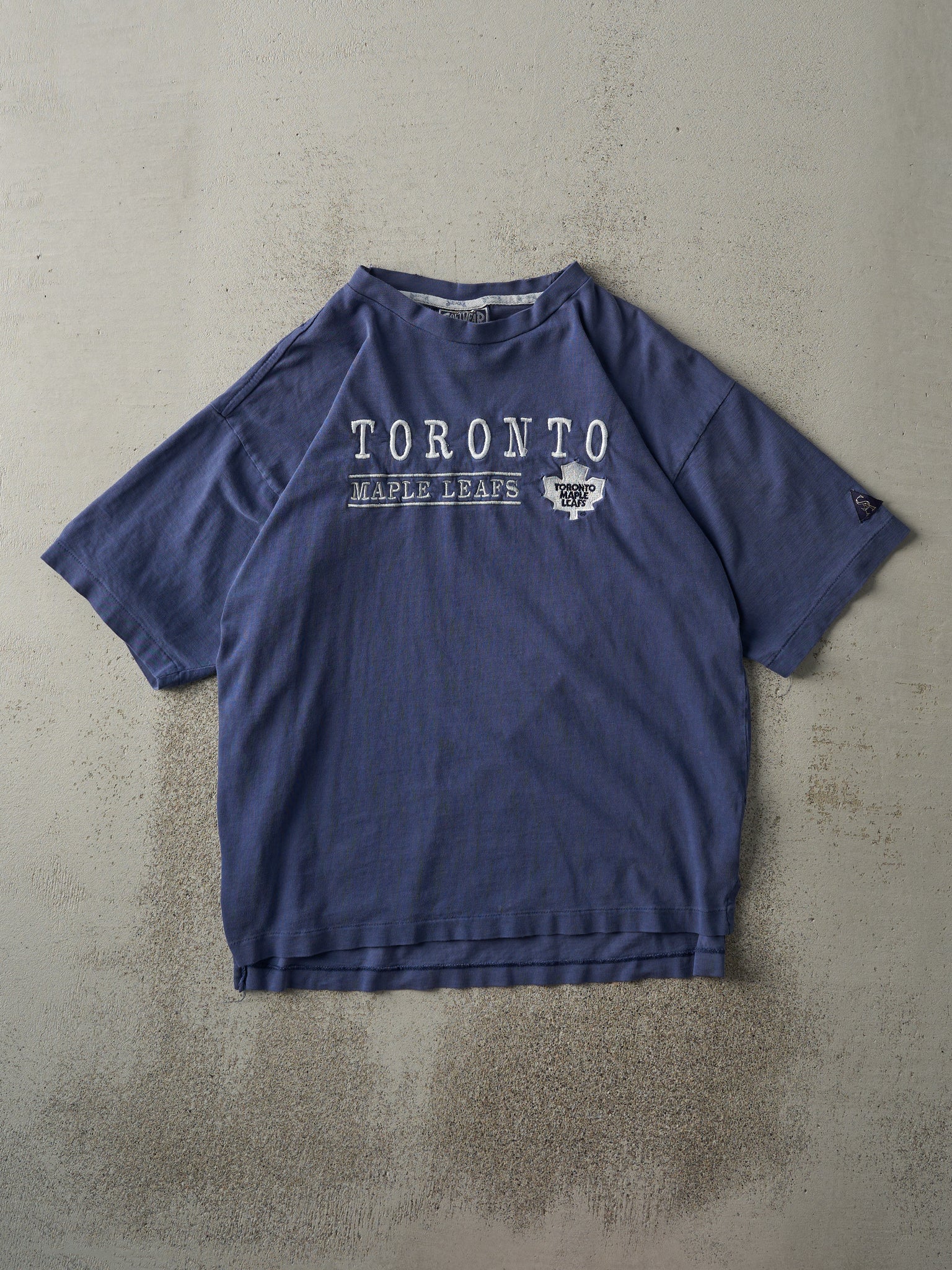 Vintage 90s Navy Blue Embroidered Toronto Maple Leafs Single Stitch Tee (M)